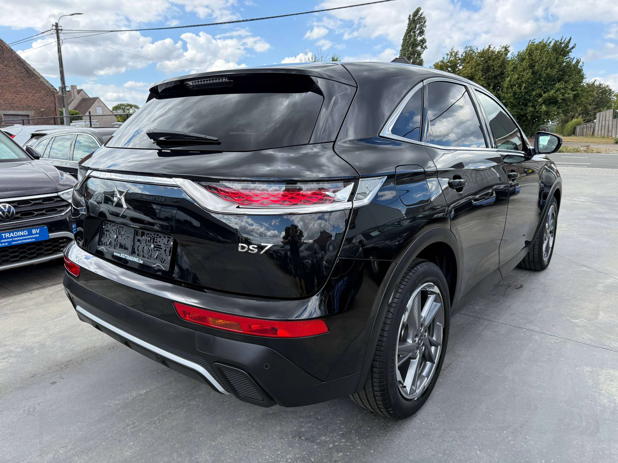 0f1328d2-de1a-47c2-ae30-a788d371a5095-ds-automobiles-ds-7-crossback-1-2i-130pk-automaat-navigatie-leder-carplay-massage-zetels-full-led.jpg