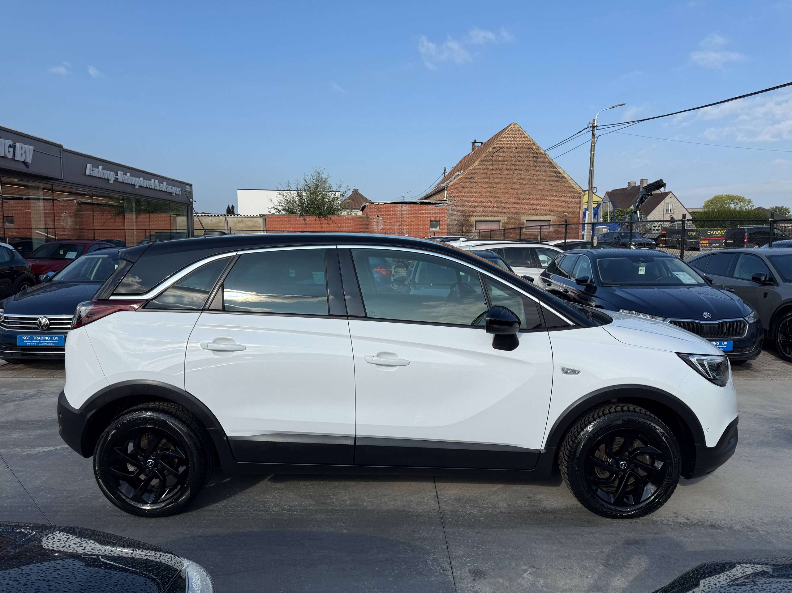 13348820-2315-4d31-ab44-ad2ddf5d14364-opel-crossland-x-1-2i-110pk-navigatie-leder-head-up-camera-carplay-led-alu-carpass.jpg