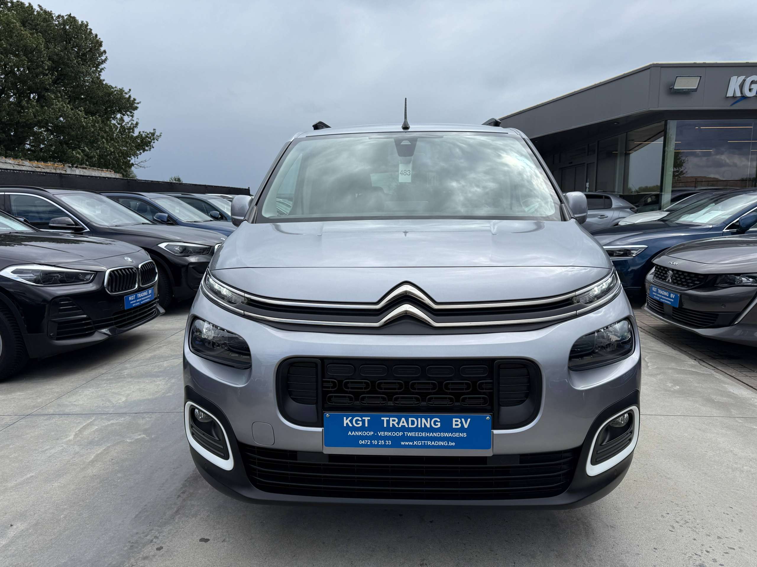 1a409cce-d3d4-4478-9eff-2204b63062462-citroen-berlingo-1-2i-110pk-xl-7-zetels-navigatie-camera-xtr-carplay-led-bluetooth.jpg