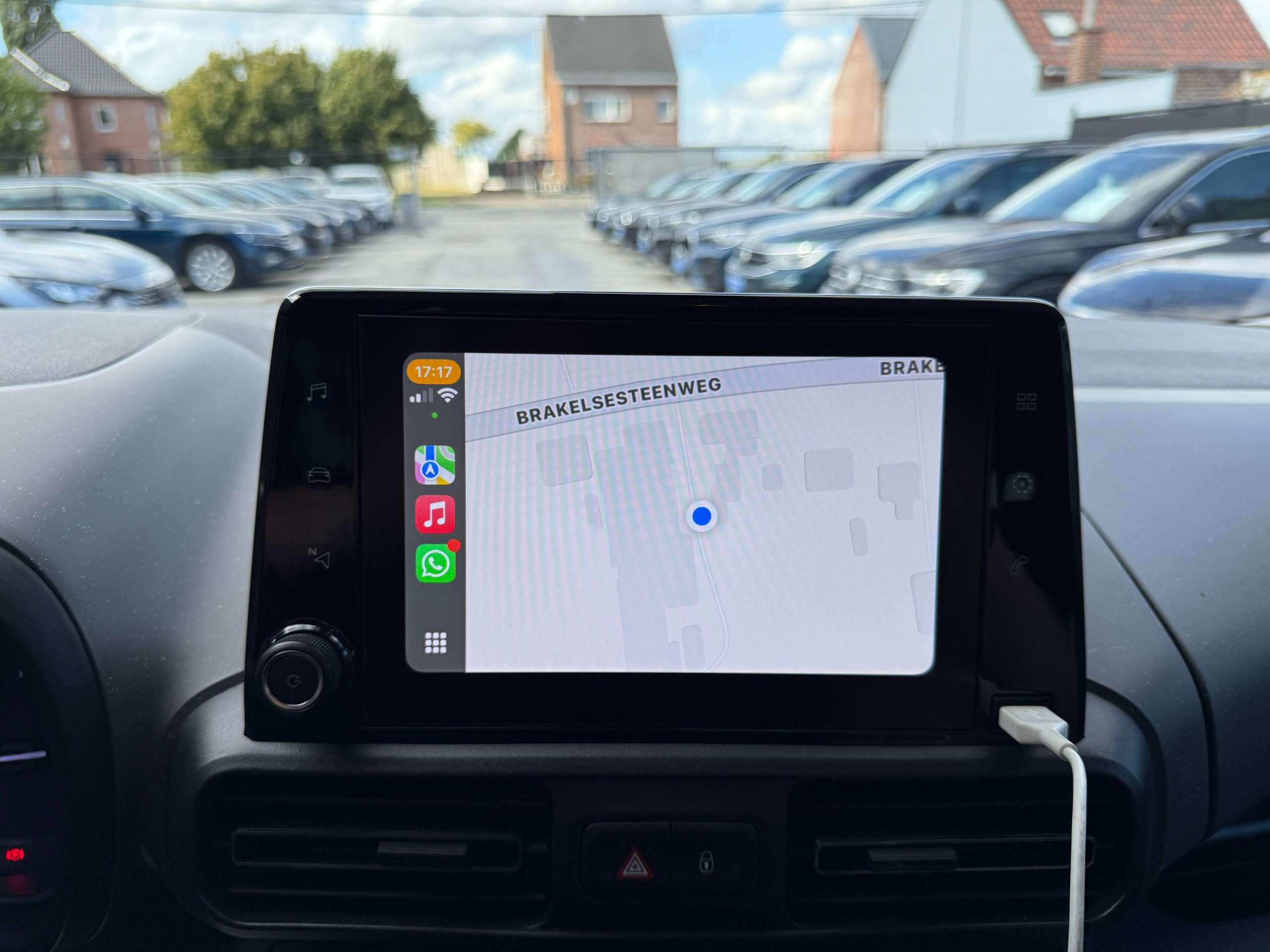 1a409cce-d3d4-4478-9eff-2204b630624629-citroen-berlingo-1-2i-110pk-xl-7-zetels-navigatie-camera-xtr-carplay-led-bluetooth.jpg