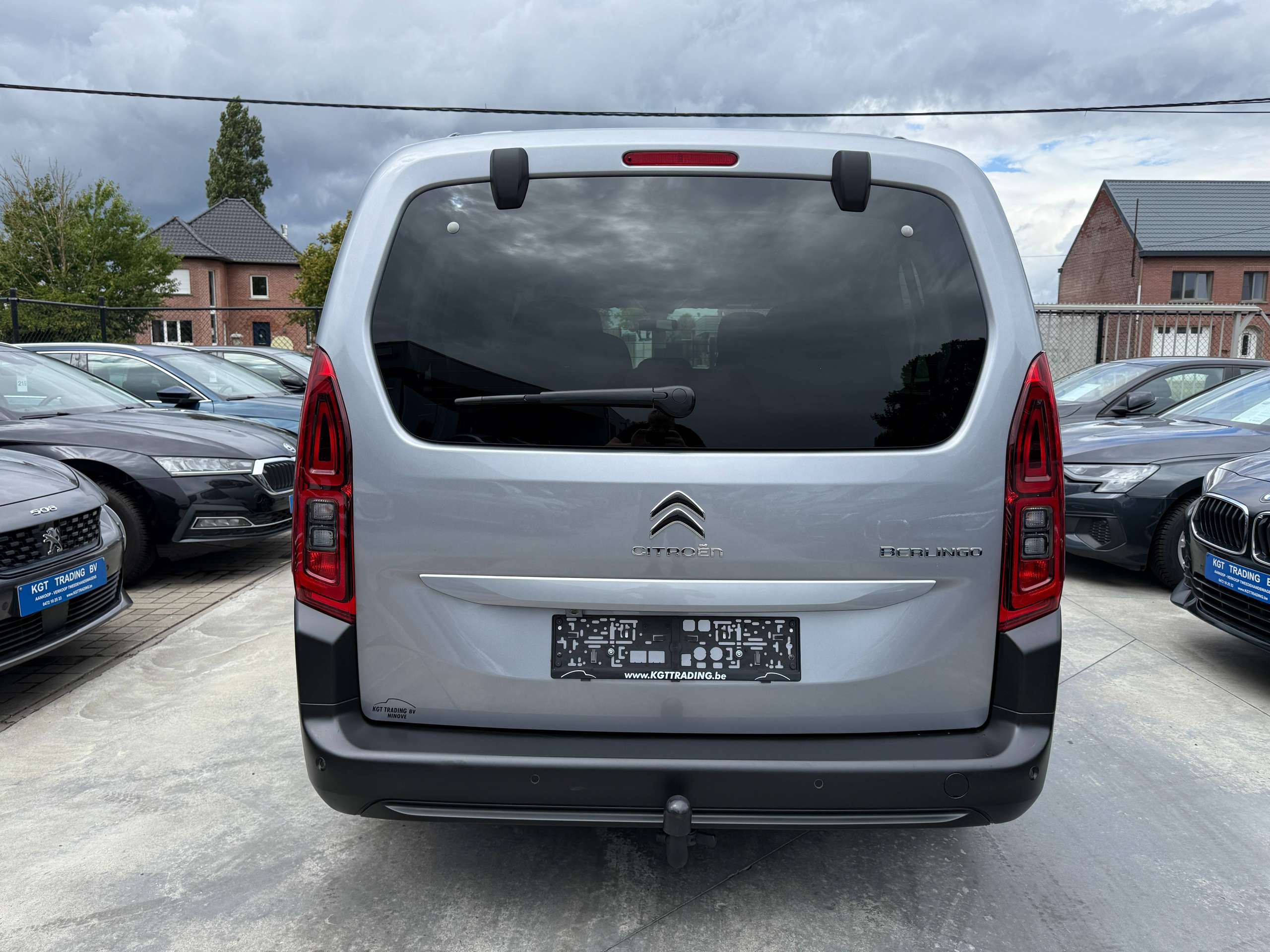 1a409cce-d3d4-4478-9eff-2204b63062465-citroen-berlingo-1-2i-110pk-xl-7-zetels-navigatie-camera-xtr-carplay-led-bluetooth.jpg