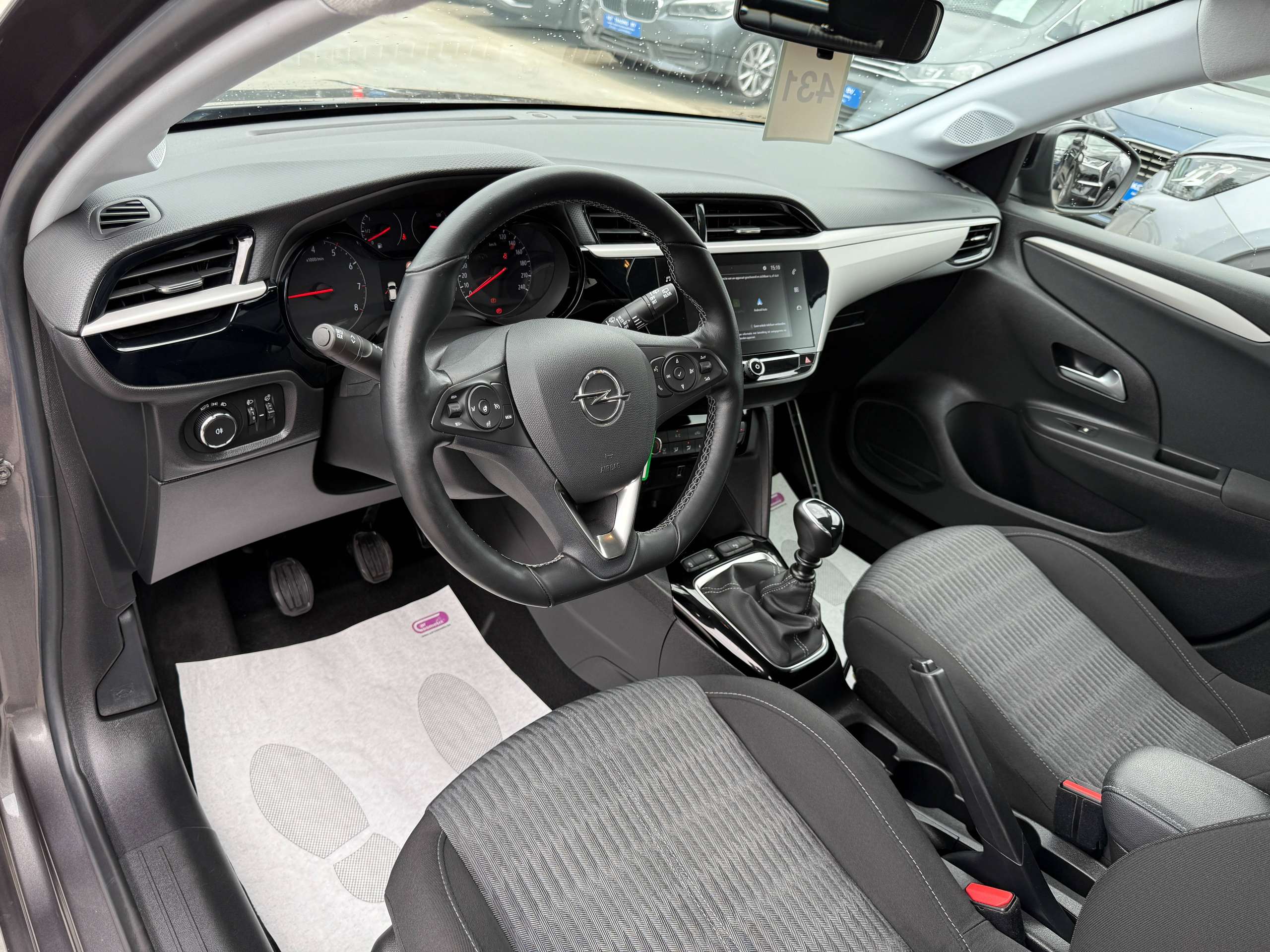 1a580933-11ff-4054-bc70-37eecd2fdd8213-opel-corsa-1-2i-100pk-carplay-zetelverwarming-bluetooth-pdc-alu-led.jpg