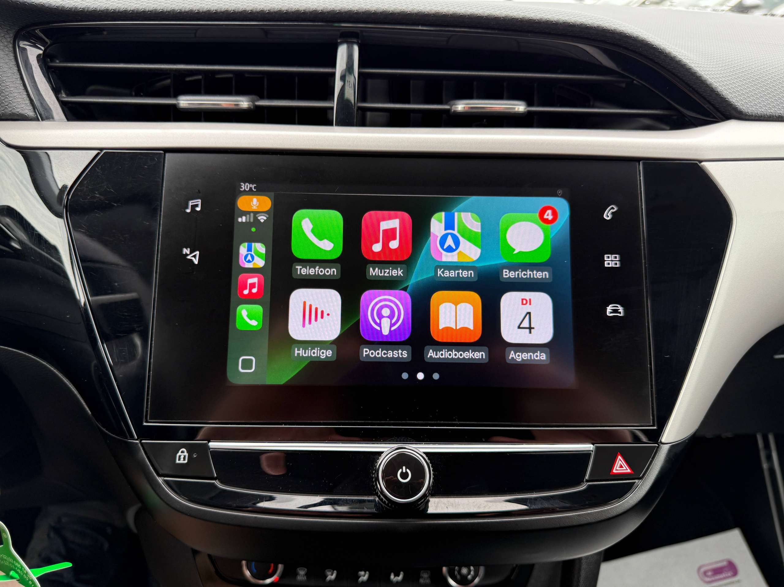 1a580933-11ff-4054-bc70-37eecd2fdd8224-opel-corsa-1-2i-100pk-carplay-zetelverwarming-bluetooth-pdc-alu-led.jpg