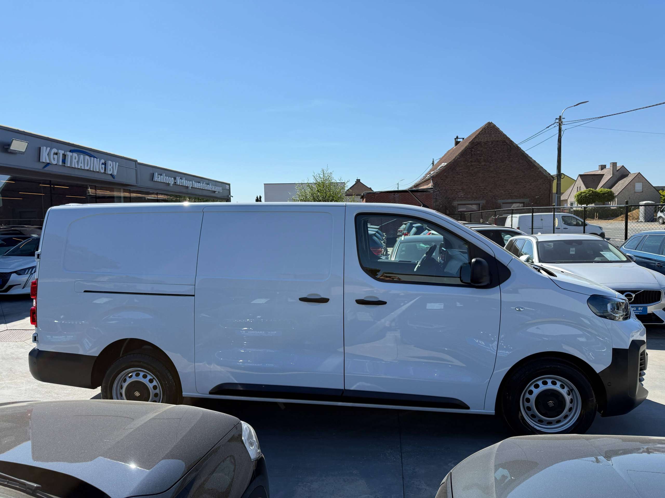 1abfaa28-8bba-4ed1-bfdb-232f8e0cc99a4-fiat-scudo-2-0-bluehdi-l3-automaat-navigatie-3-zit-carplay-pdc-bluetooth.jpg