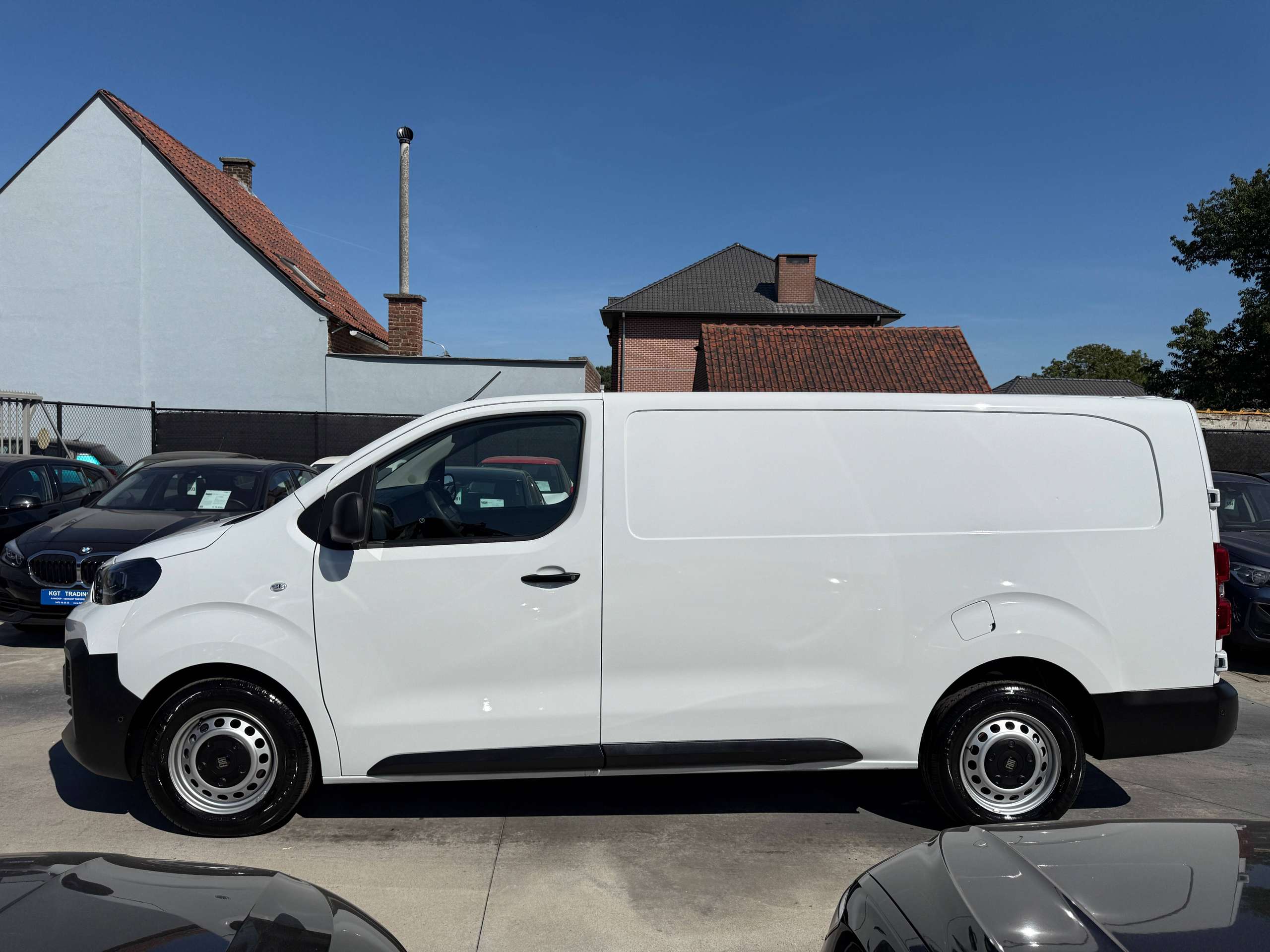 1abfaa28-8bba-4ed1-bfdb-232f8e0cc99a8-fiat-scudo-2-0-bluehdi-l3-automaat-navigatie-3-zit-carplay-pdc-bluetooth.jpg