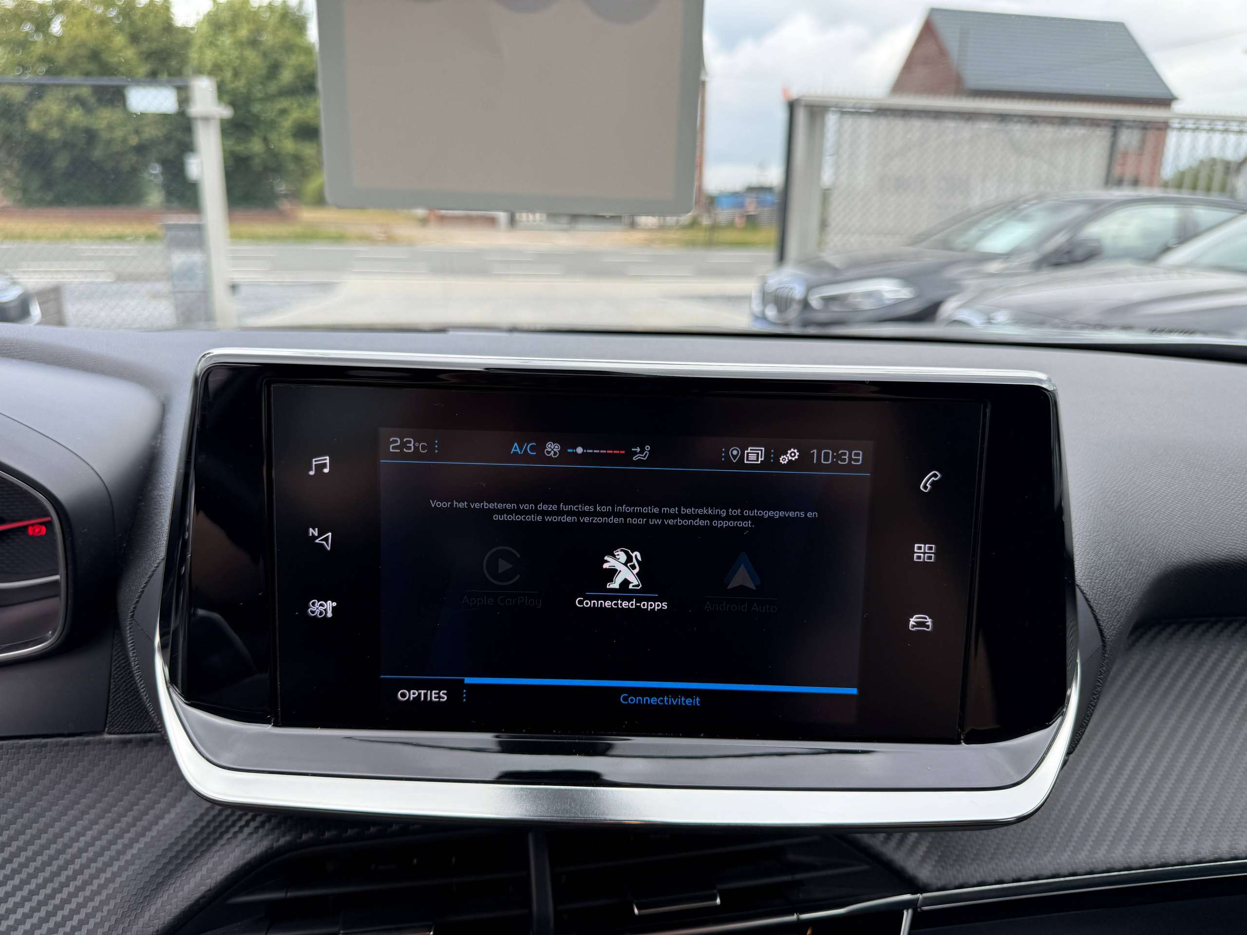 369c7069-1017-473a-950f-81b5024c573d21-peugeot-2008-1-2i-130pk-automaat-navigatie-full-led-carplay-pdc-alu-carpass.jpg