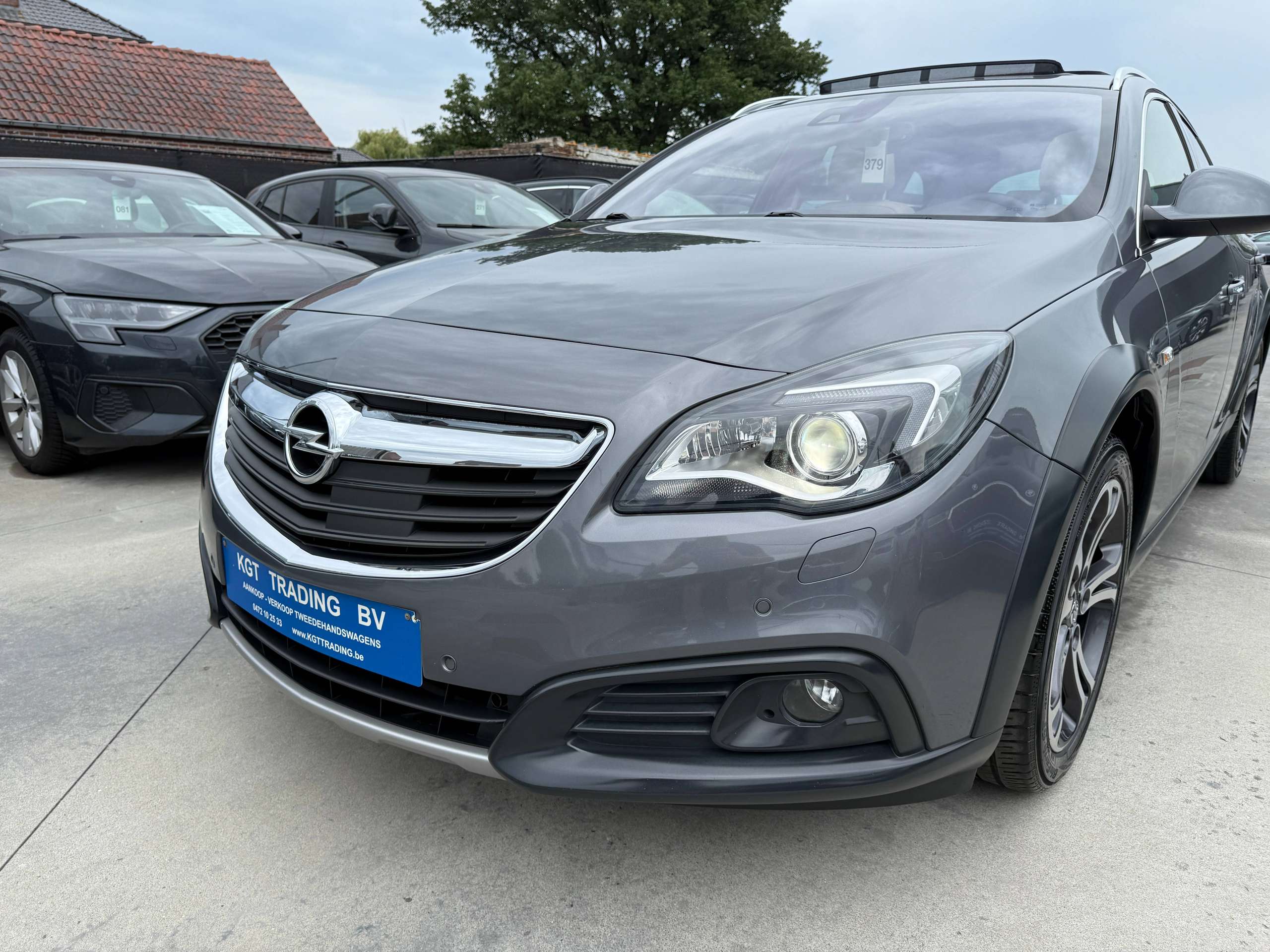 3fbe2751-5638-40d8-92dc-f318c67d4abe10-opel-insignia-tourer-1-6-cdti-136pk-navigatie-leder-opendak-camera-carplay.jpg