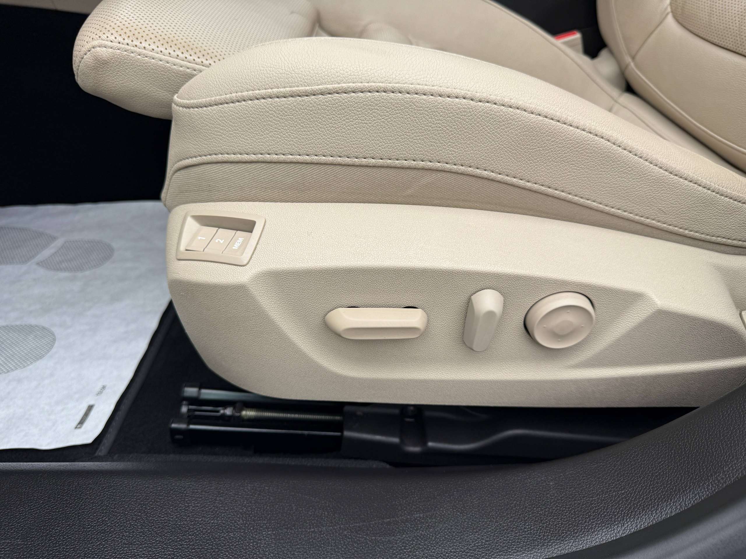 3fbe2751-5638-40d8-92dc-f318c67d4abe15-opel-insignia-tourer-1-6-cdti-136pk-navigatie-leder-opendak-camera-carplay.jpg