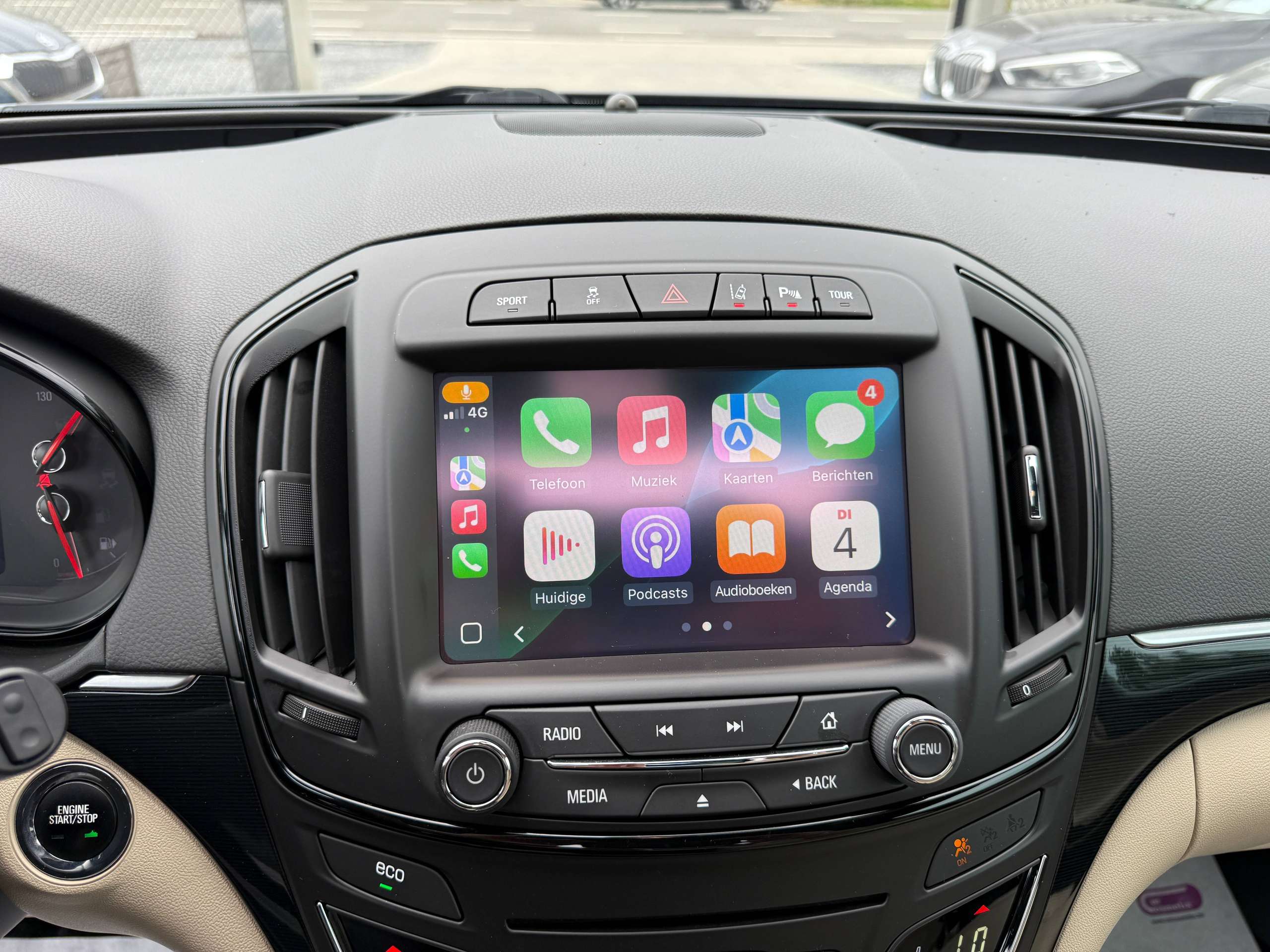 3fbe2751-5638-40d8-92dc-f318c67d4abe25-opel-insignia-tourer-1-6-cdti-136pk-navigatie-leder-opendak-camera-carplay.jpg
