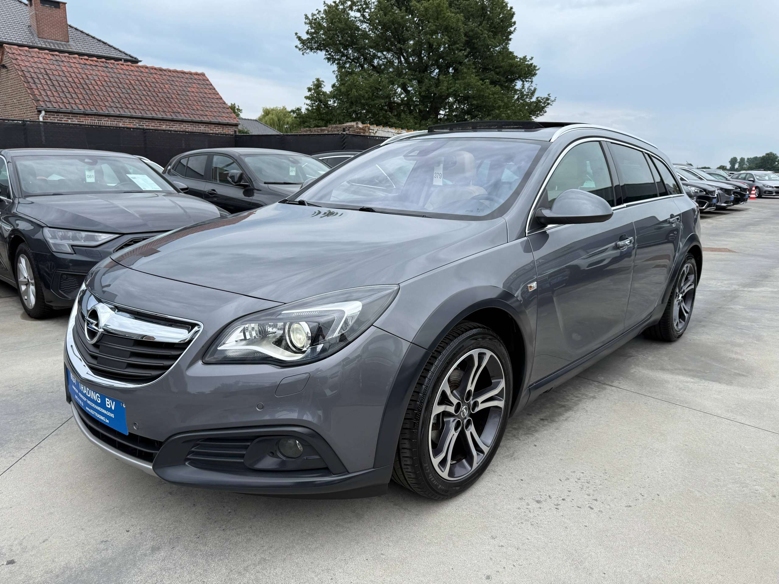 3fbe2751-5638-40d8-92dc-f318c67d4abe9-opel-insignia-tourer-1-6-cdti-136pk-navigatie-leder-opendak-camera-carplay.jpg