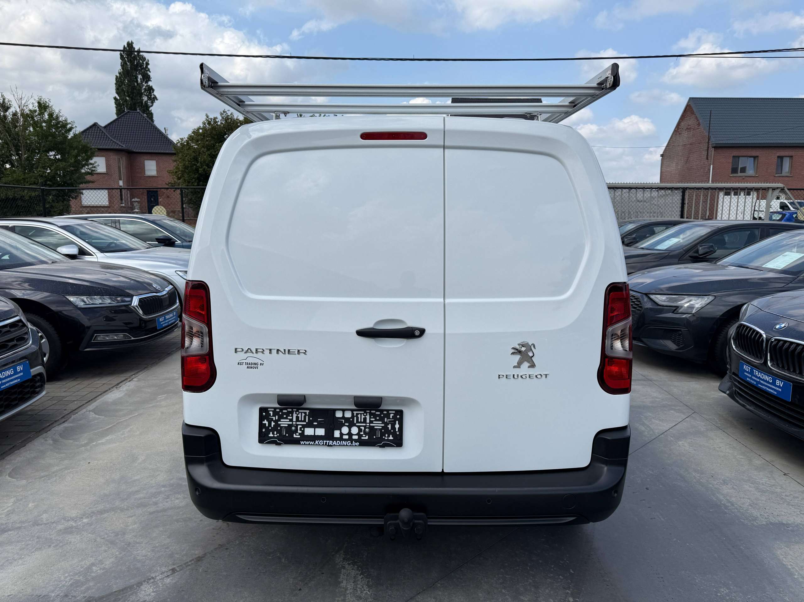 470afcfc-4332-4bed-9037-b1e336ba0f676-peugeot-partner-1-6-bluehdi-l2-100pk-dak-rek-bluetooth-parkeersensoren-airco.jpg