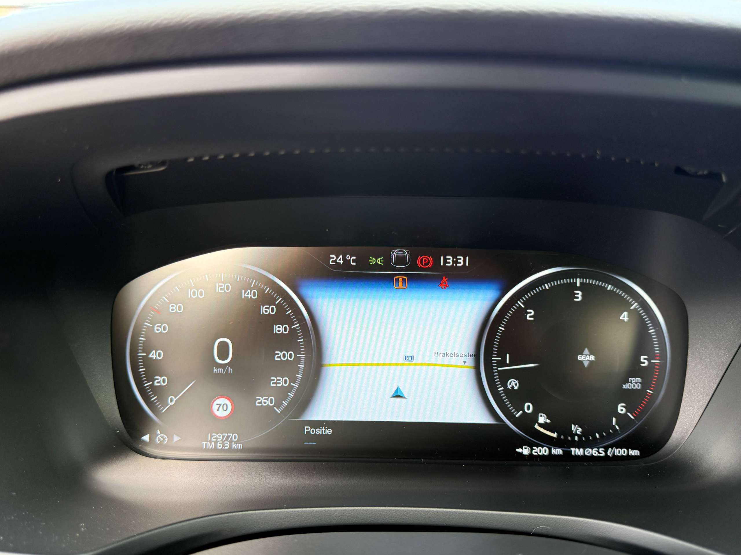 519e1055-1c6d-4a97-8d48-5d77d37a2a5918-volvo-v60-2-0-d3-150pk-navigatie-leder-full-led-carplay-camera-bluetooth-pdc.jpg
