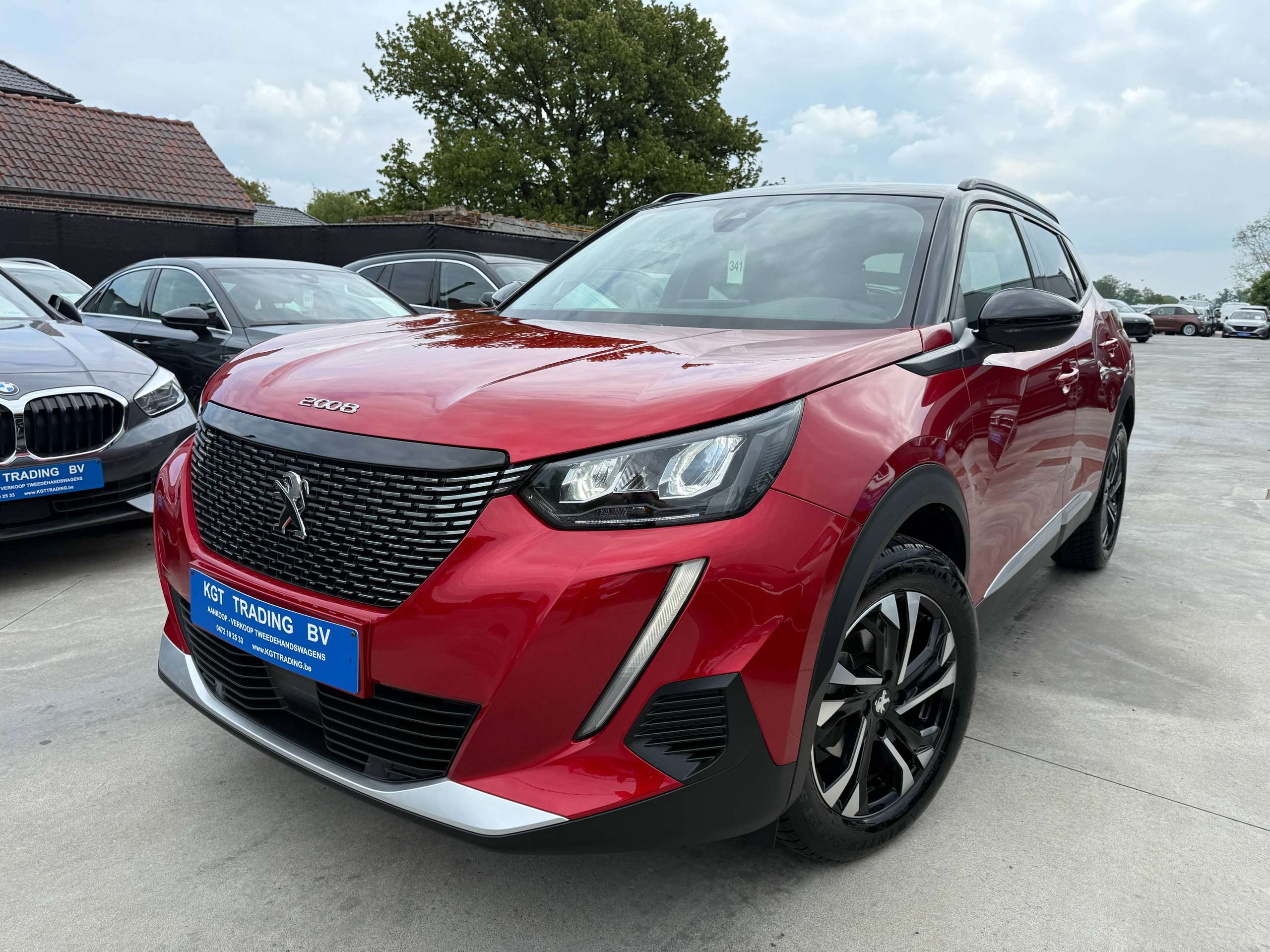 52e8ccf1-0fd1-4a06-8a8d-a48b644202ee1-peugeot-2008-1-2i-full-led-camera-leder-navigatie-virtual-carplay.jpg