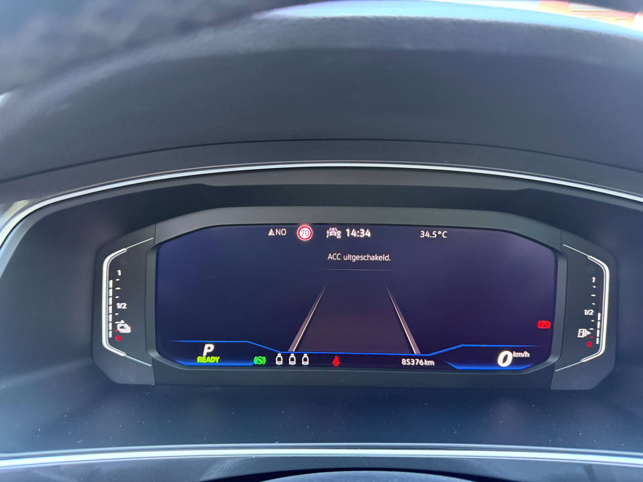 564f47de-299f-48ef-8c06-172e04f8db7420-volkswagen-tiguan-1-4i-e-hybrid-automaat-navigatie-full-led-zwart-leder-360-camera-carplay.jpg