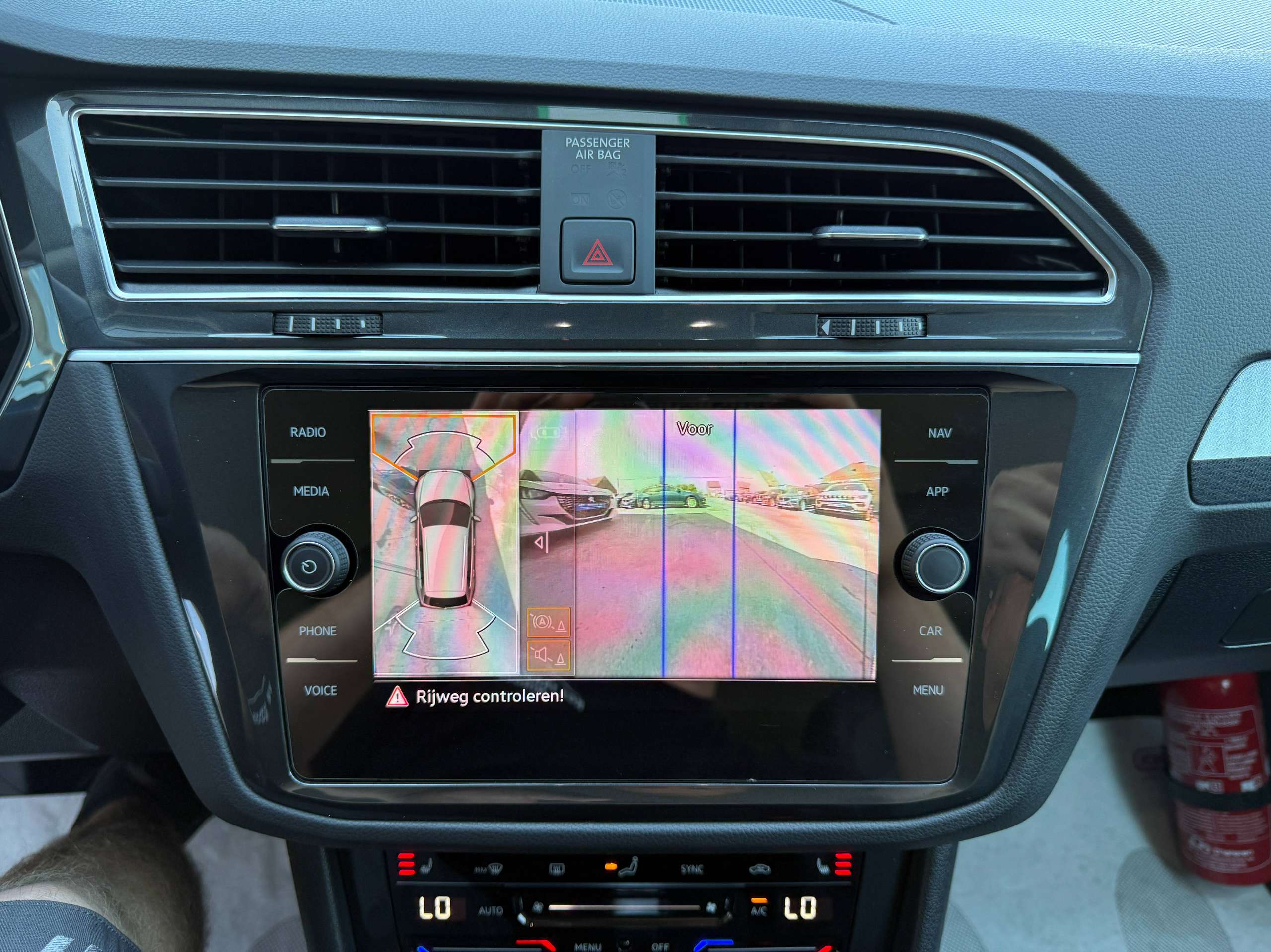 564f47de-299f-48ef-8c06-172e04f8db7435-volkswagen-tiguan-1-4i-e-hybrid-automaat-navigatie-full-led-zwart-leder-360-camera-carplay.jpg