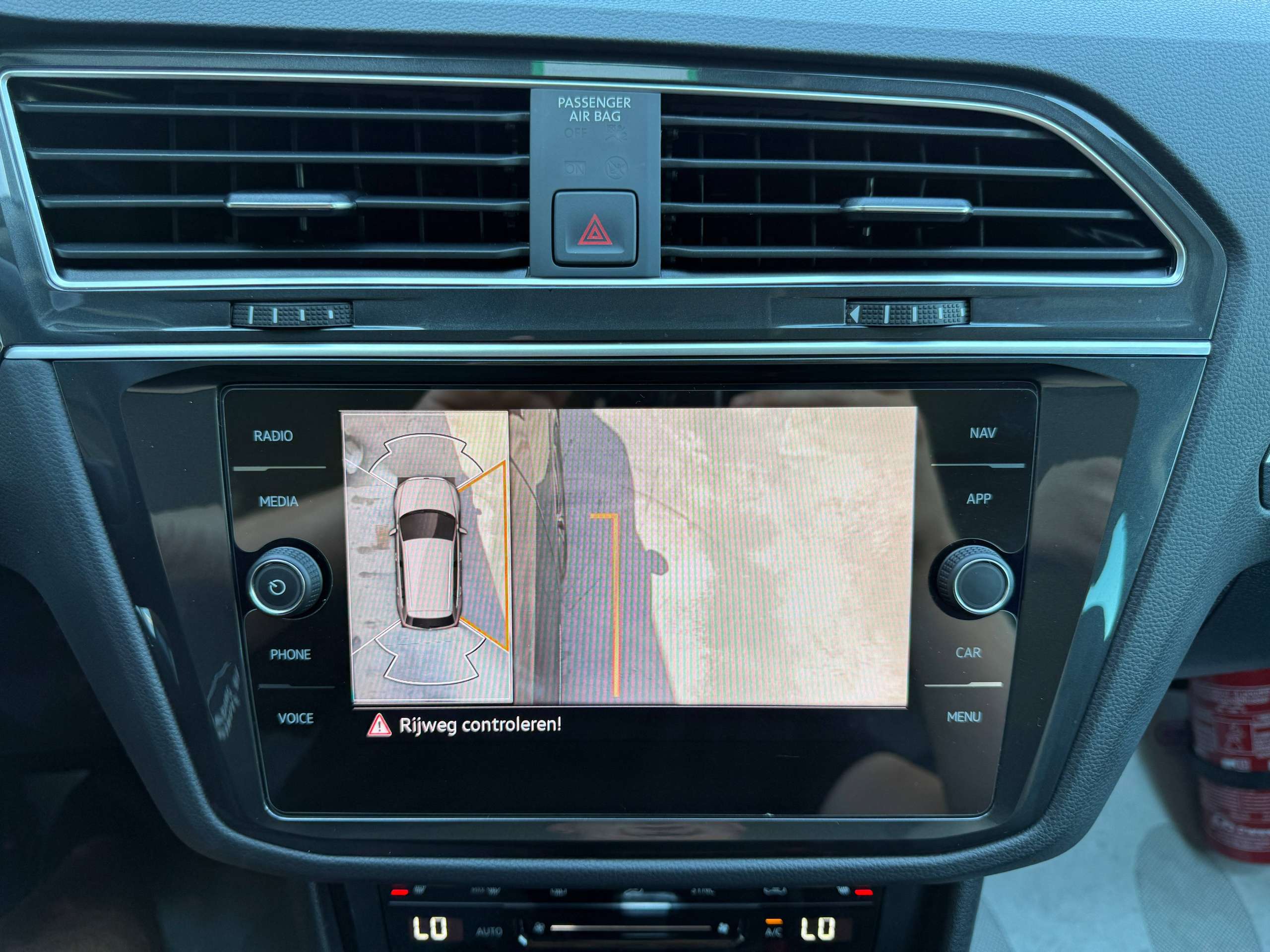 564f47de-299f-48ef-8c06-172e04f8db7436-volkswagen-tiguan-1-4i-e-hybrid-automaat-navigatie-full-led-zwart-leder-360-camera-carplay.jpg