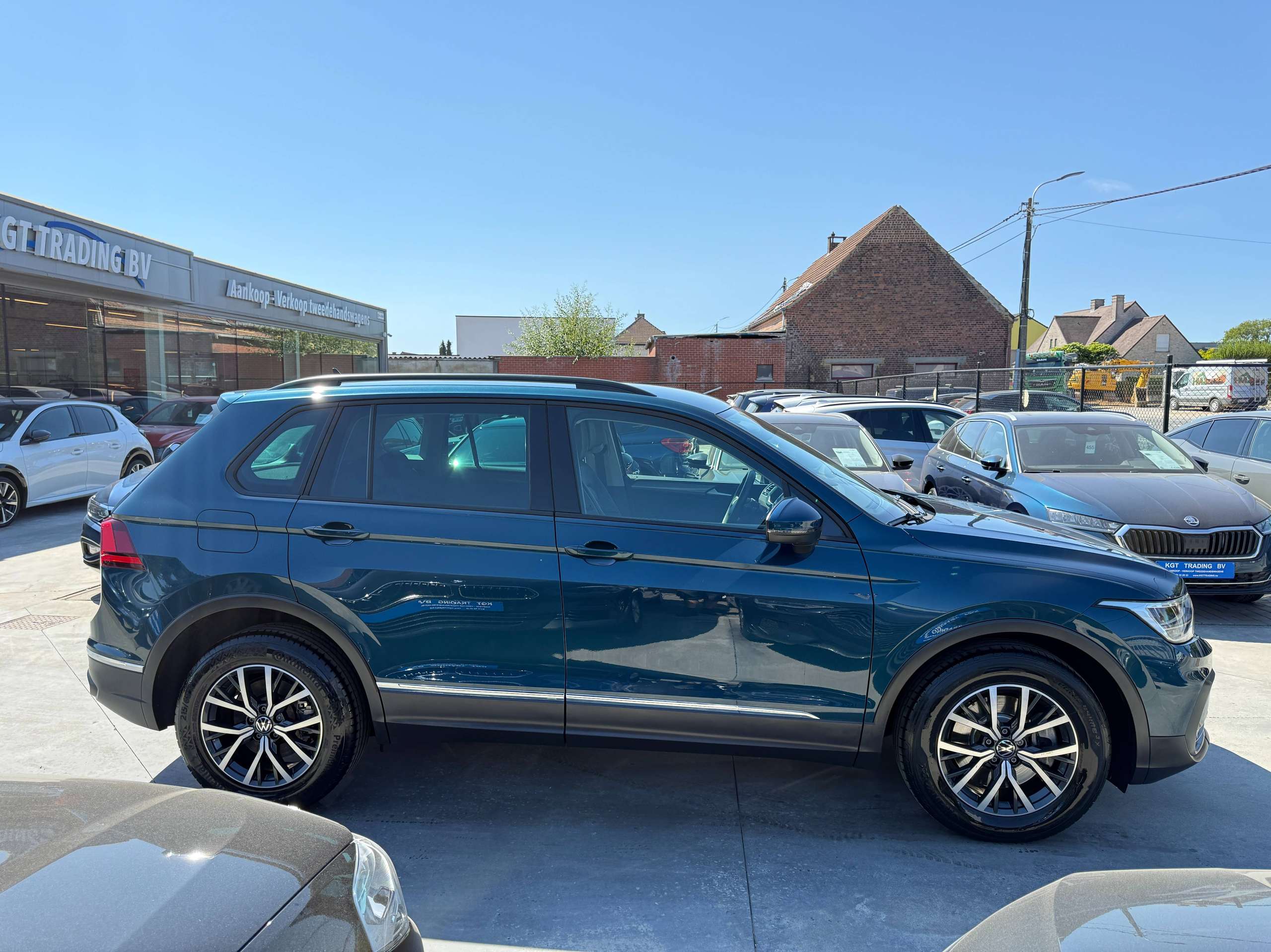 564f47de-299f-48ef-8c06-172e04f8db744-volkswagen-tiguan-1-4i-e-hybrid-automaat-navigatie-full-led-zwart-leder-360-camera-carplay.jpg