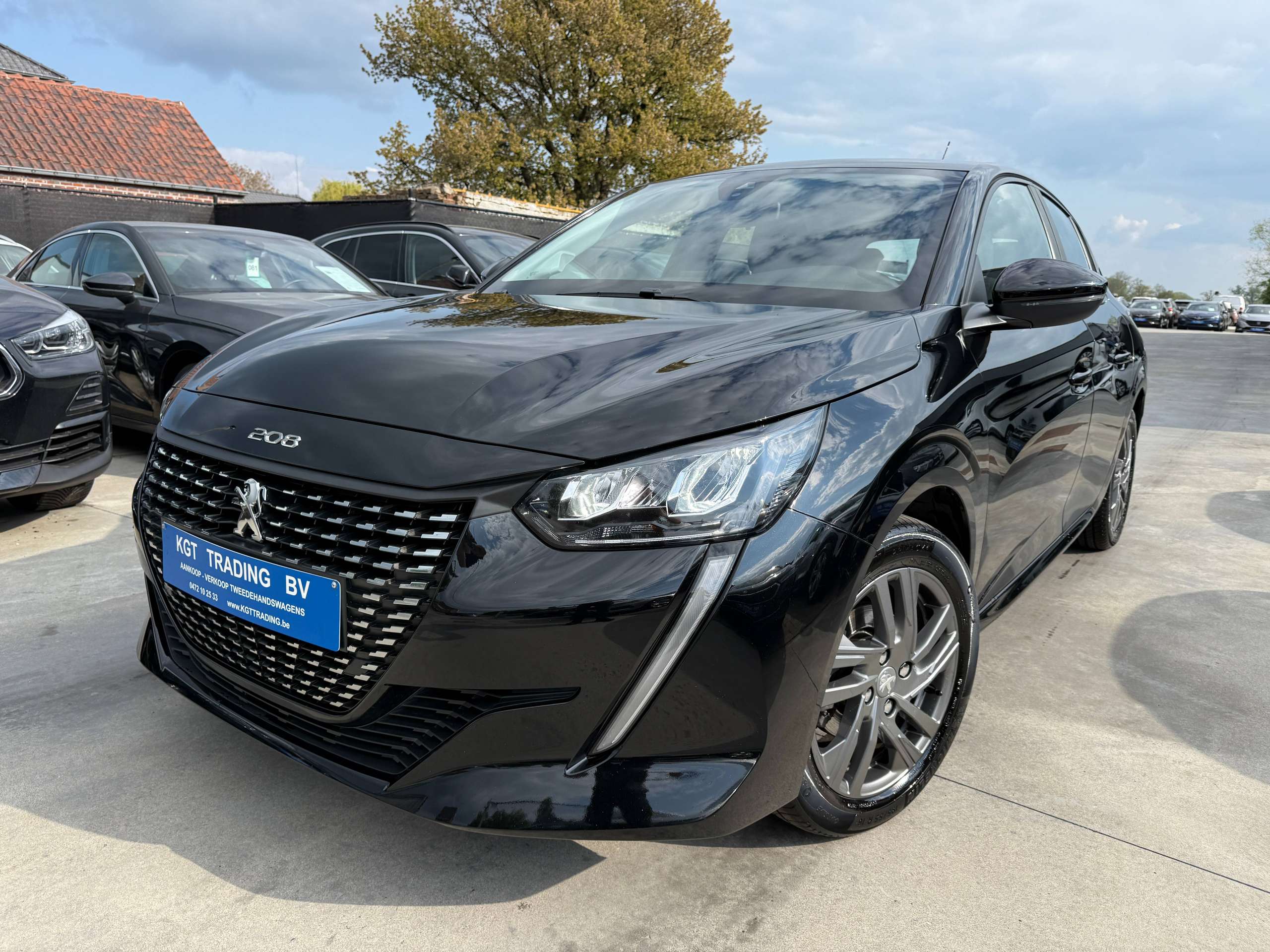 6124cacd-f880-4abe-88f2-b282186fc0081-peugeot-208-1-2i-full-led-navigatie-carplay-alu-bluetooth-pdc.jpg