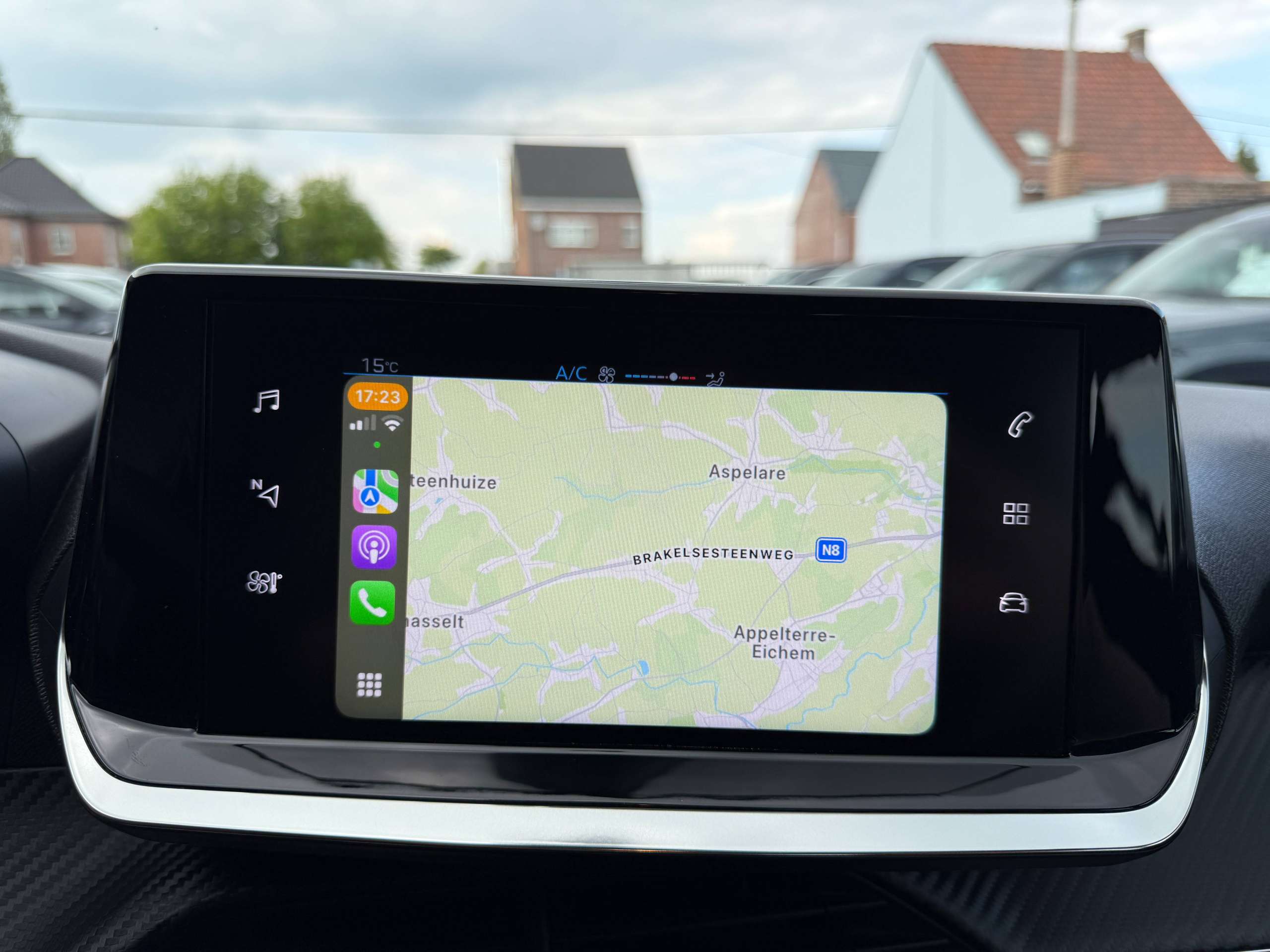 6124cacd-f880-4abe-88f2-b282186fc00825-peugeot-208-1-2i-full-led-navigatie-carplay-alu-bluetooth-pdc.jpg
