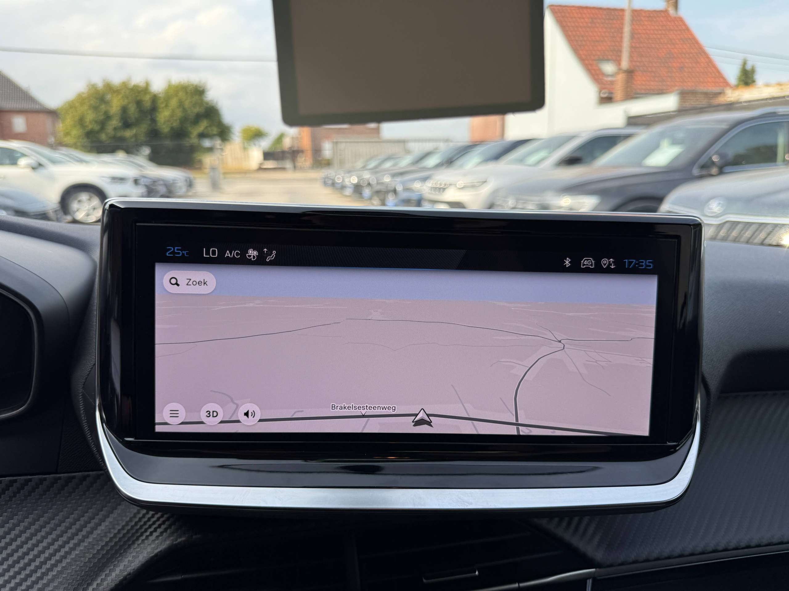 656492aa-7f54-4733-85e9-fd3a8211536920-peugeot-208-1-2i-turbo-360-camera-dode-hoek-navigatie-leder-full-led-carplay.jpg