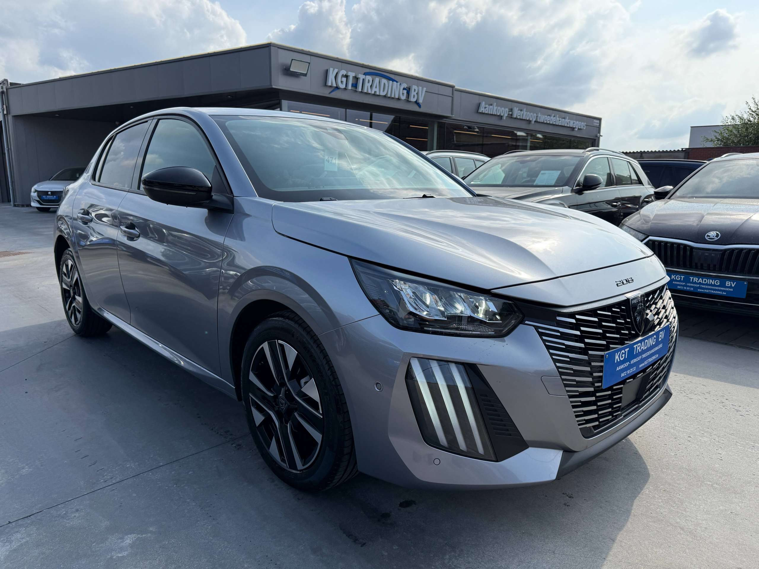 656492aa-7f54-4733-85e9-fd3a821153693-peugeot-208-1-2i-turbo-360-camera-dode-hoek-navigatie-leder-full-led-carplay.jpg
