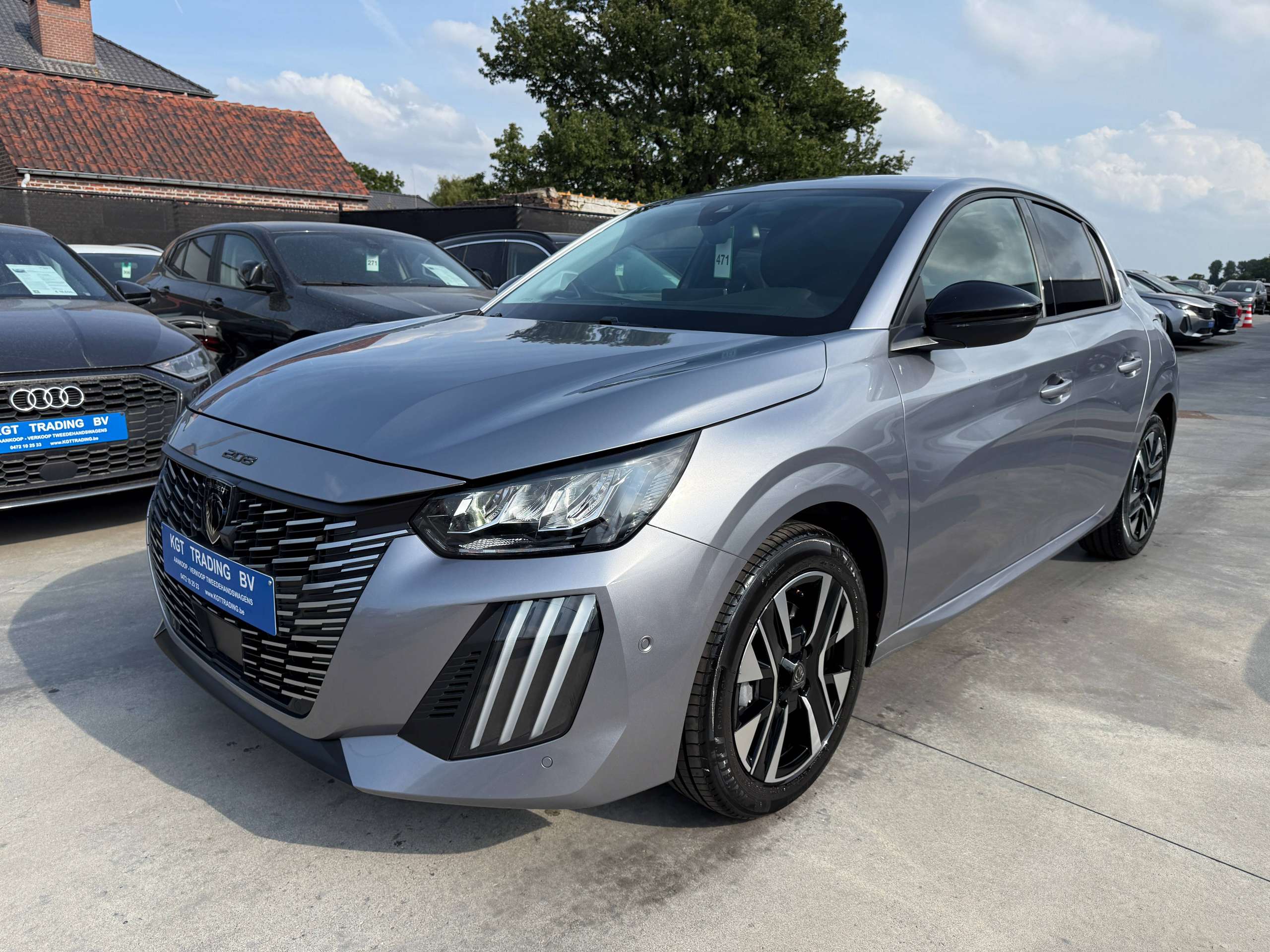 656492aa-7f54-4733-85e9-fd3a821153699-peugeot-208-1-2i-turbo-360-camera-dode-hoek-navigatie-leder-full-led-carplay.jpg