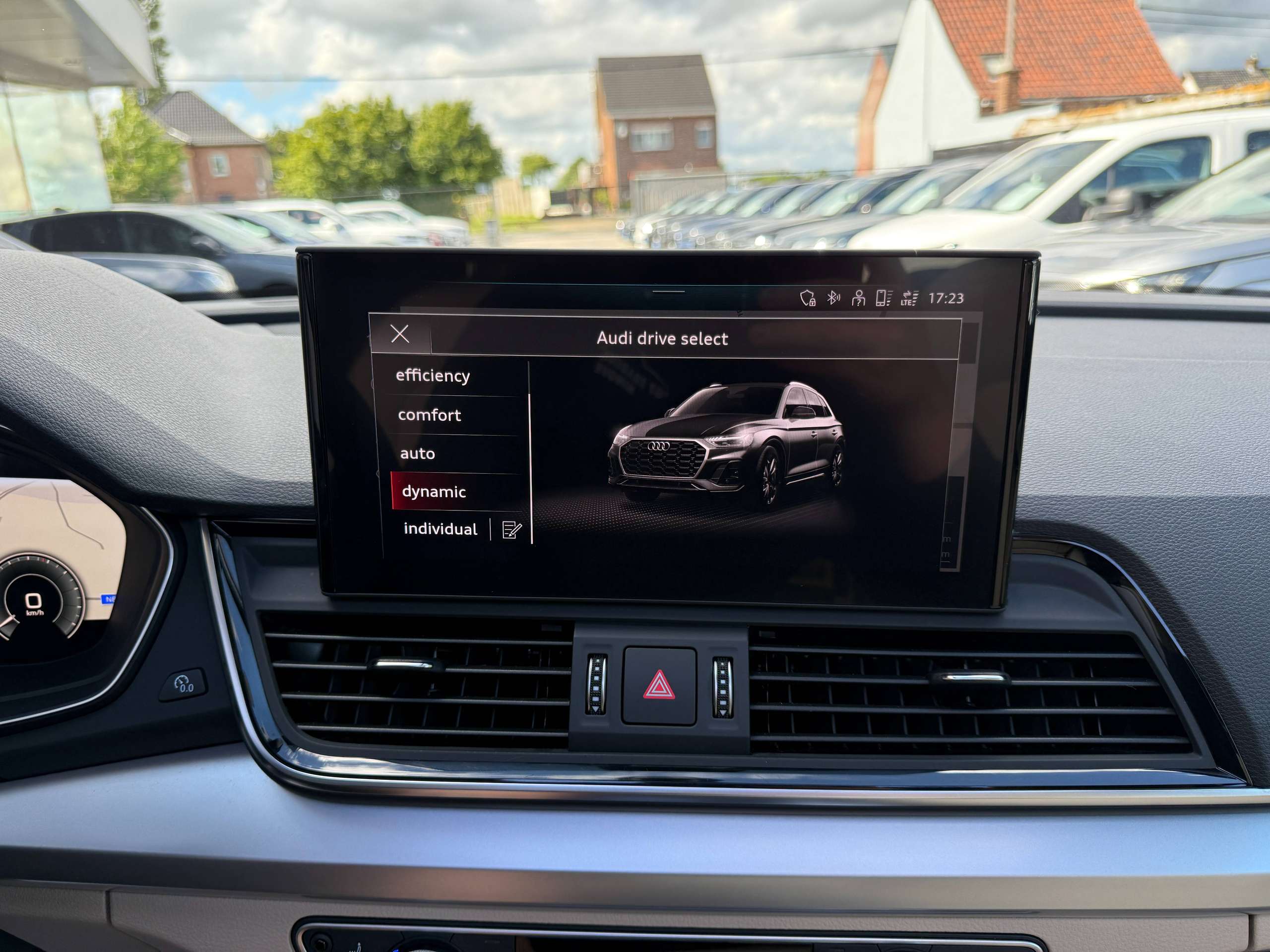 75839e80-b249-4c7c-8ee5-c8af55806ae625-audi-q5-phev-50-tfsie-quattro-navigatie-pano-dak-leder-camera-full-led-virtual.jpg
