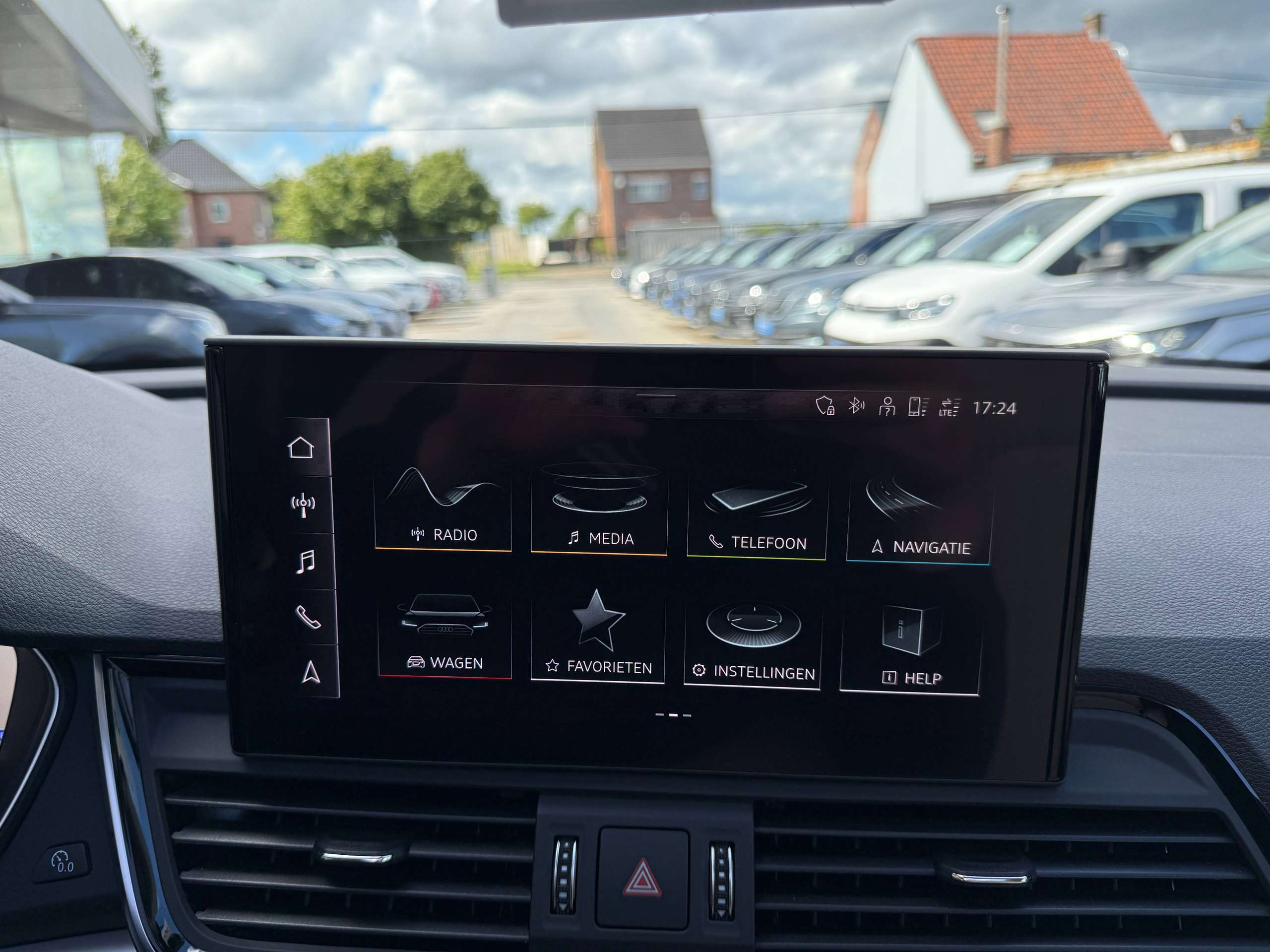 75839e80-b249-4c7c-8ee5-c8af55806ae628-audi-q5-phev-50-tfsie-quattro-navigatie-pano-dak-leder-camera-full-led-virtual.jpg