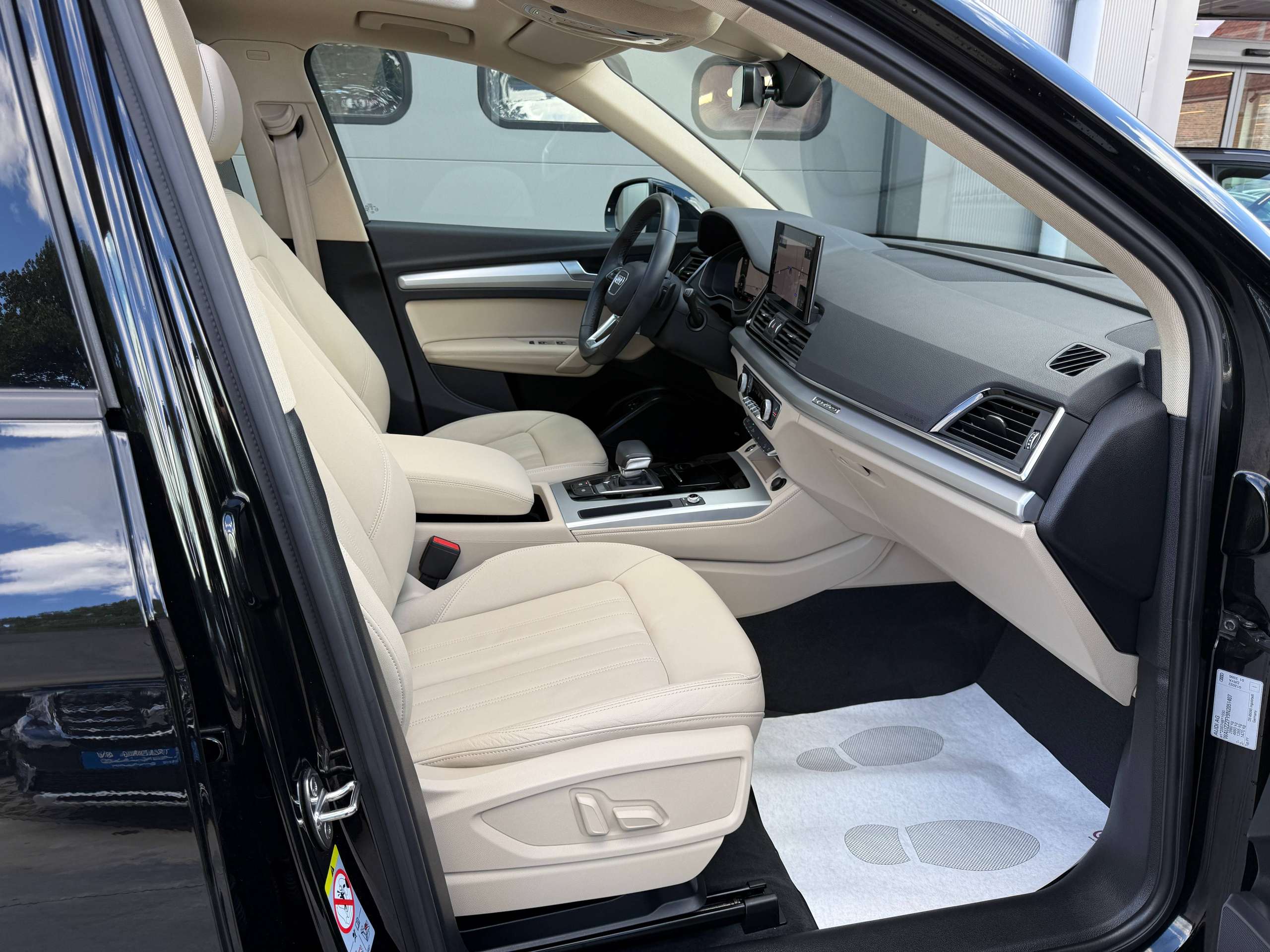 75839e80-b249-4c7c-8ee5-c8af55806ae632-audi-q5-phev-50-tfsie-quattro-navigatie-pano-dak-leder-camera-full-led-virtual.jpg