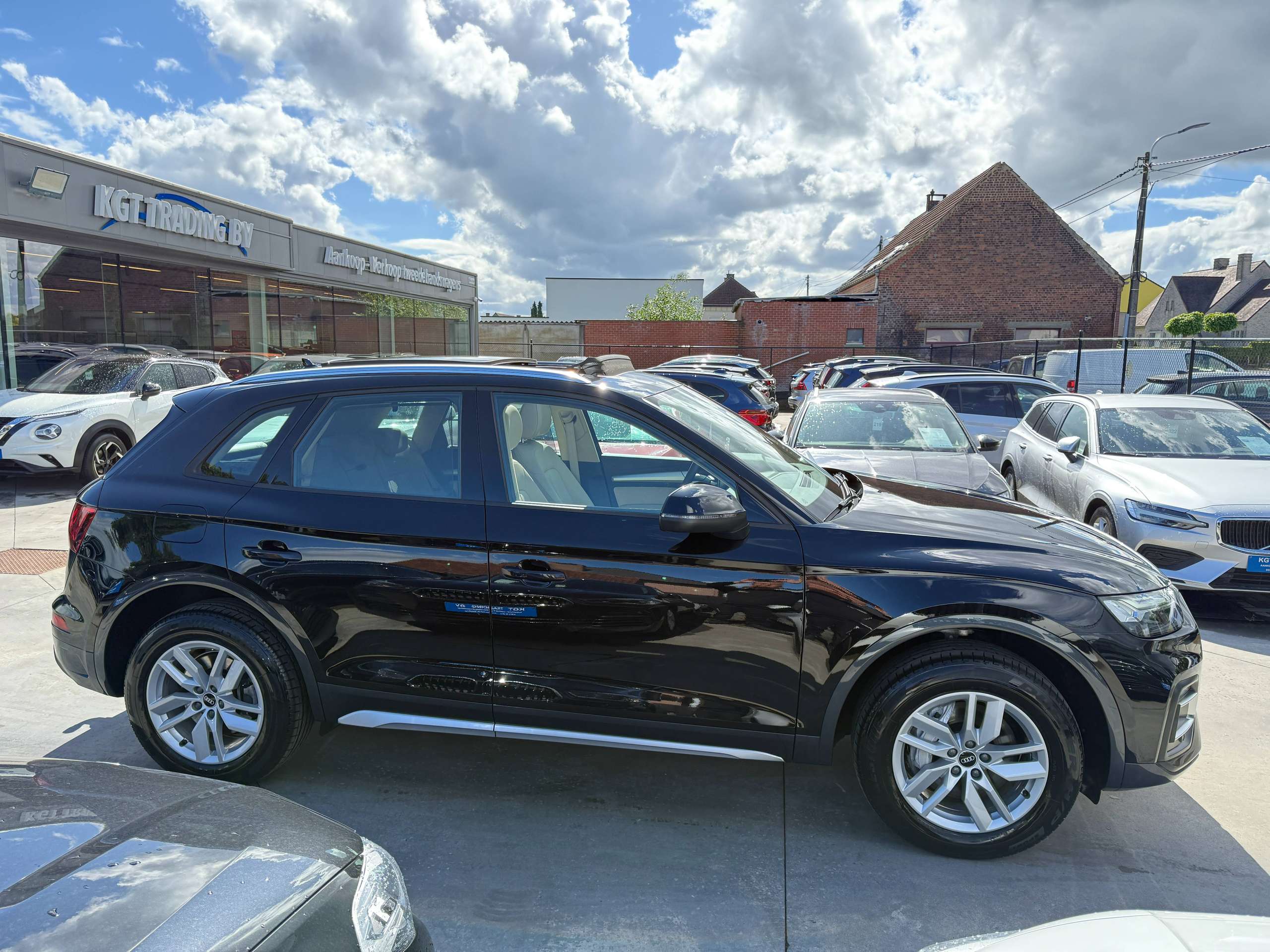 75839e80-b249-4c7c-8ee5-c8af55806ae64-audi-q5-phev-50-tfsie-quattro-navigatie-pano-dak-leder-camera-full-led-virtual.jpg
