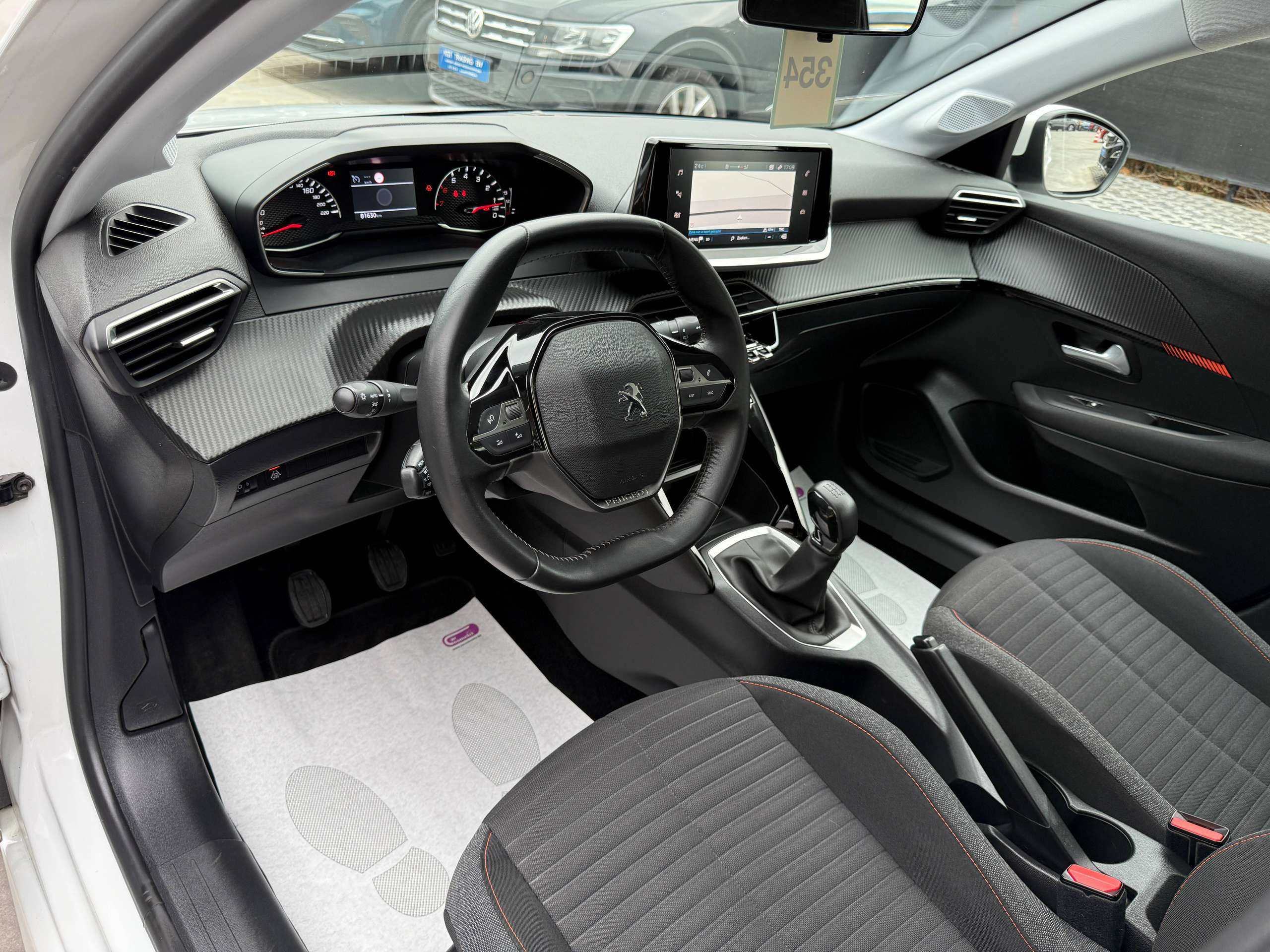 76207594-ba17-485d-ad61-5c06d934155514-peugeot-208-1-2i-full-led-navigatie-carplay-bluetooth-pdc-airco.jpg