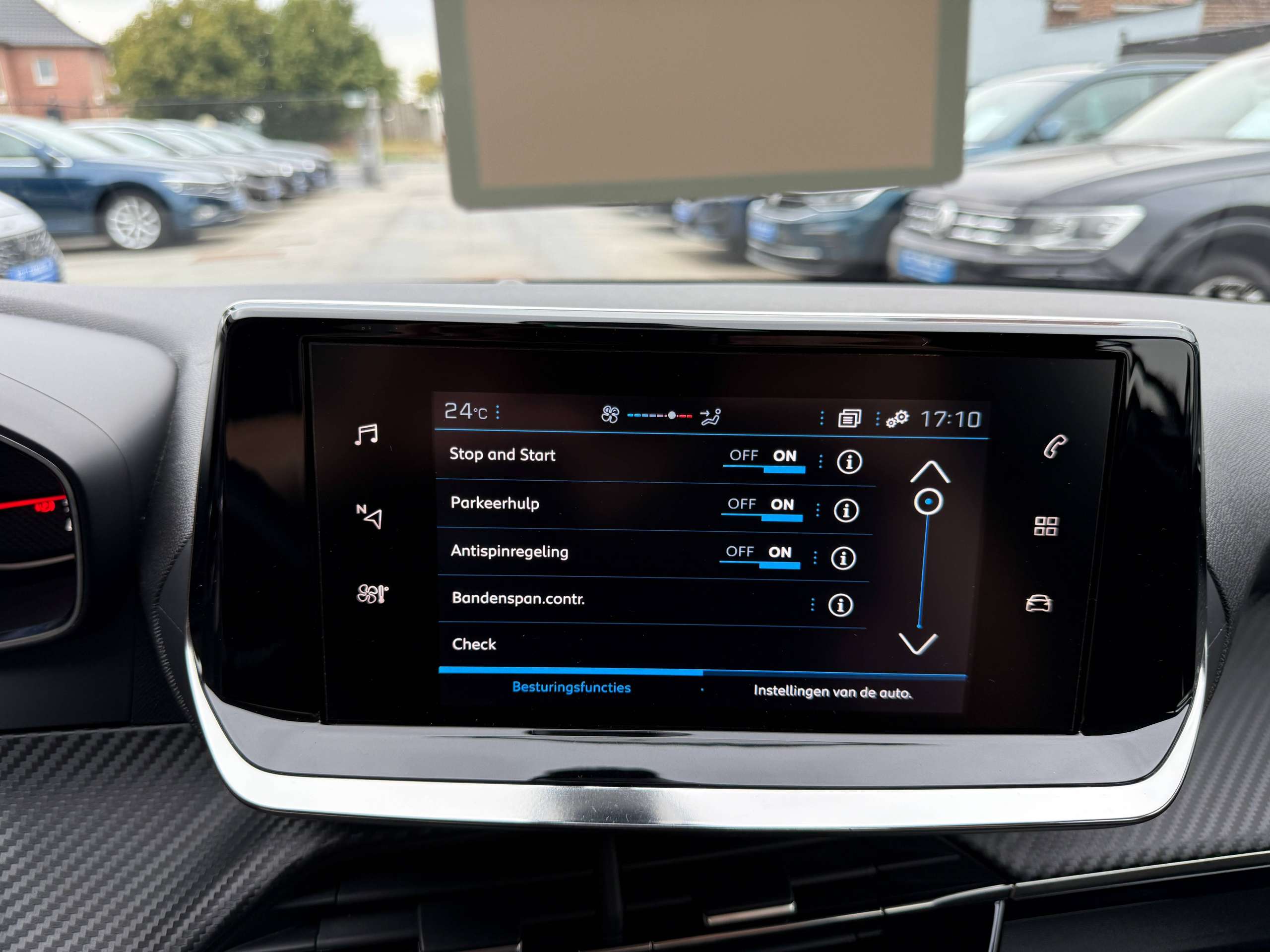76207594-ba17-485d-ad61-5c06d934155523-peugeot-208-1-2i-full-led-navigatie-carplay-bluetooth-pdc-airco.jpg