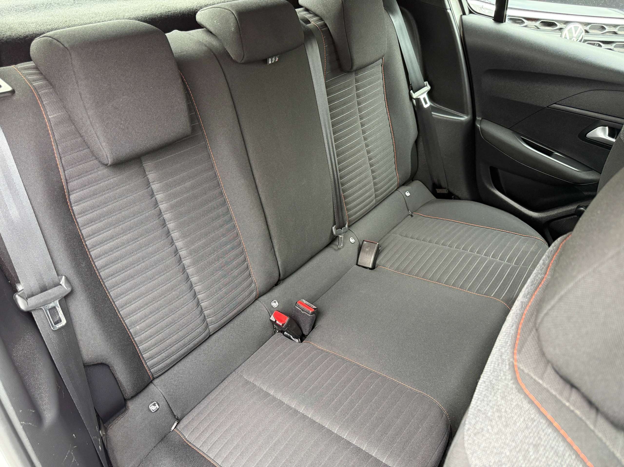 76207594-ba17-485d-ad61-5c06d934155530-peugeot-208-1-2i-full-led-navigatie-carplay-bluetooth-pdc-airco.jpg