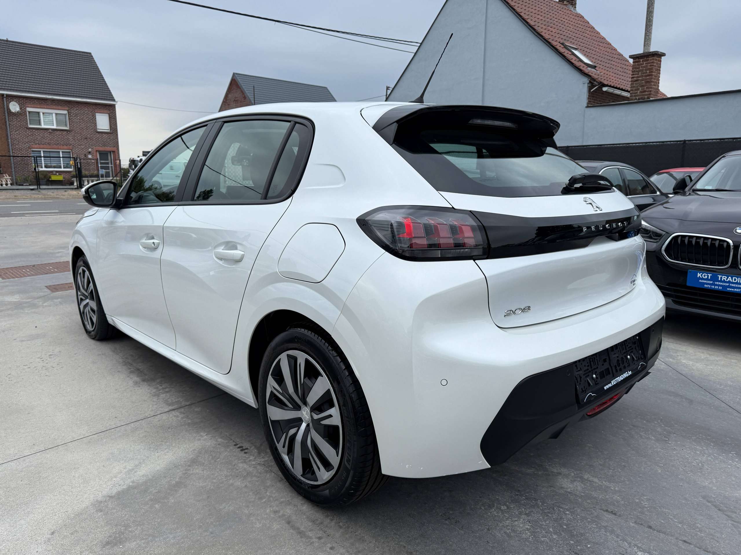 76207594-ba17-485d-ad61-5c06d93415557-peugeot-208-1-2i-full-led-navigatie-carplay-bluetooth-pdc-airco.jpg