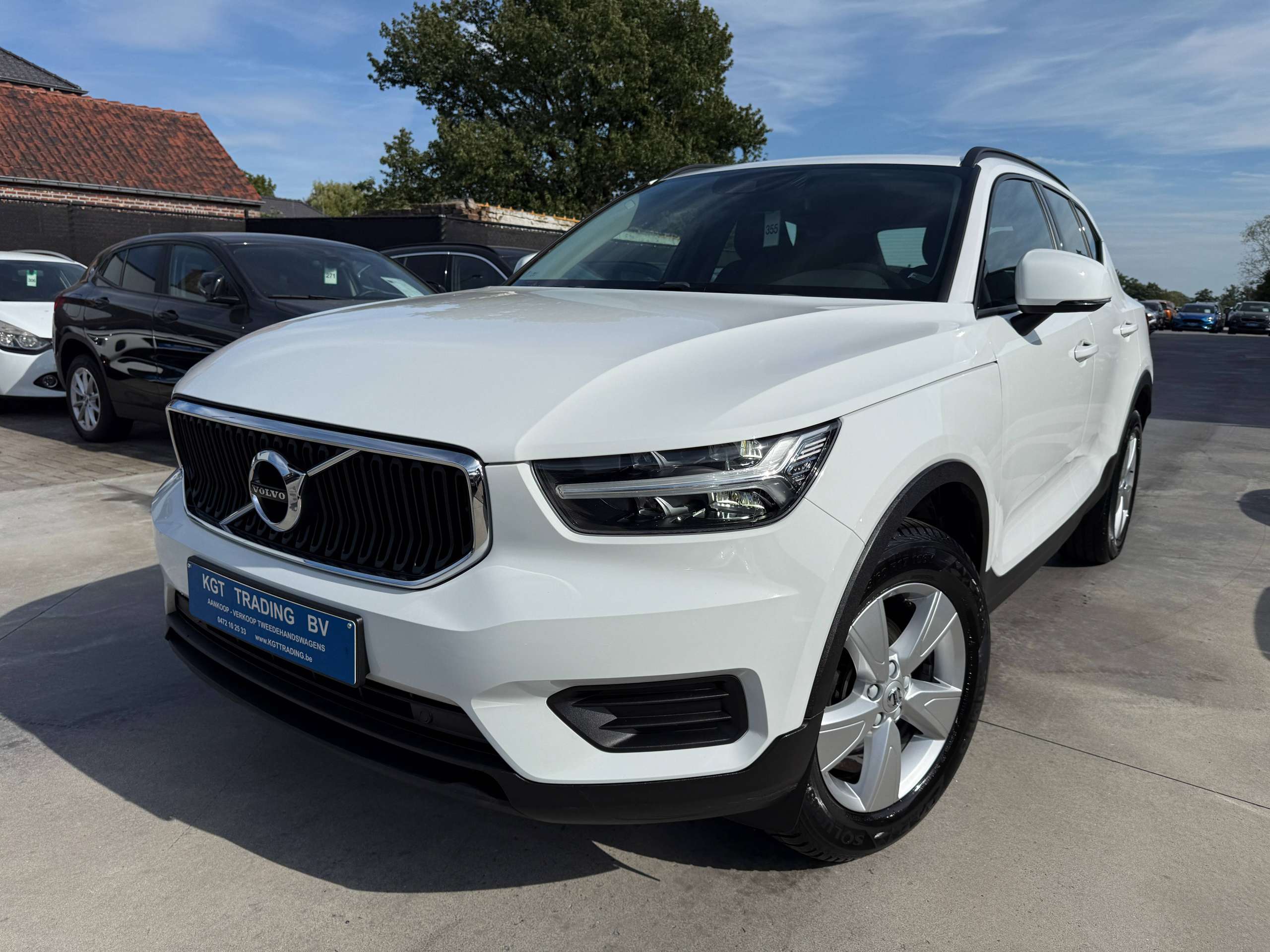 78a486c5-085e-4742-8d24-0cc30cf4e22c1-volvo-xc40-1-5-t2-129pk-navigatie-full-led-bluetooth-dab-pdc-carpass.jpg
