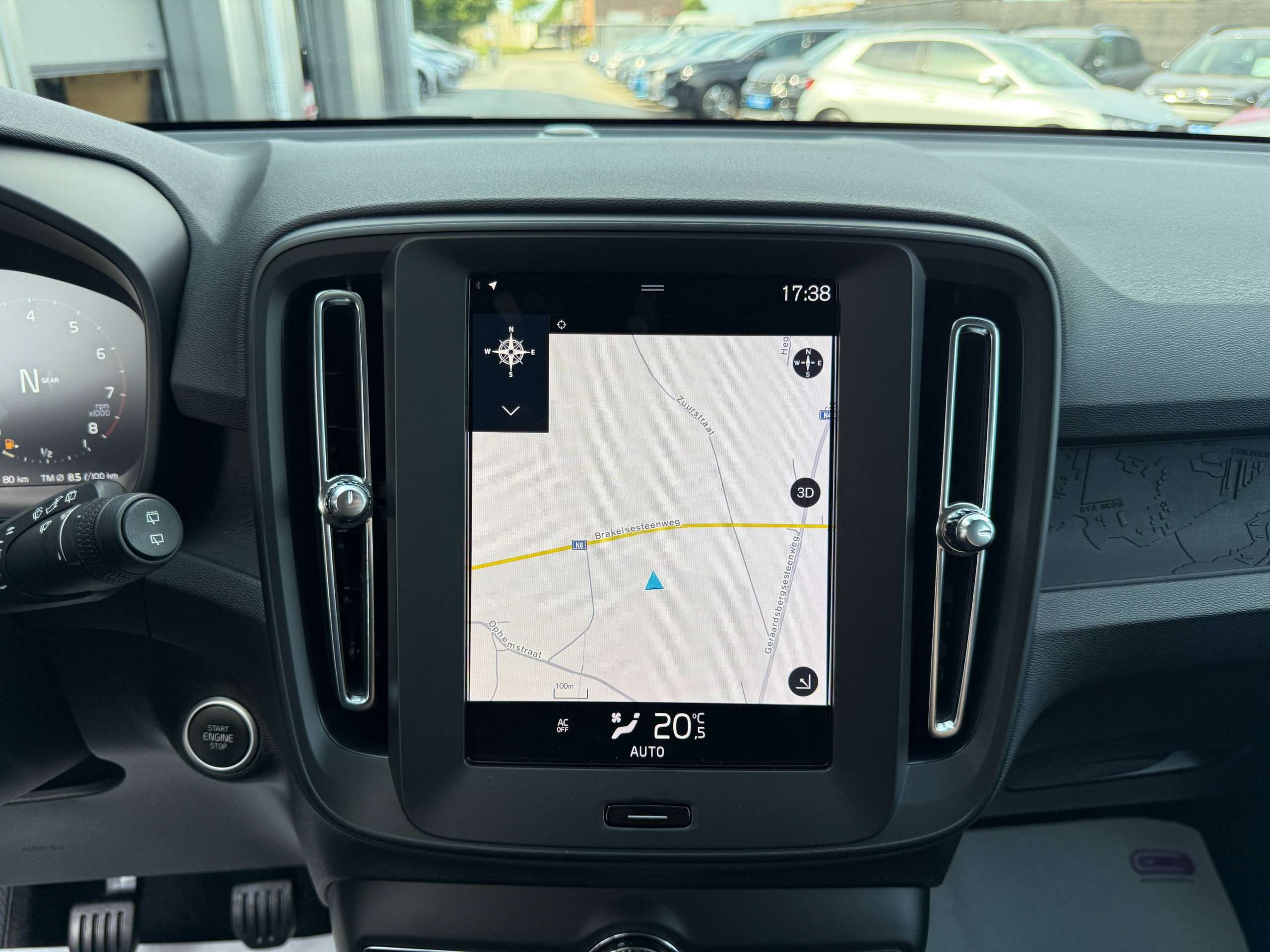 78a486c5-085e-4742-8d24-0cc30cf4e22c19-volvo-xc40-1-5-t2-129pk-navigatie-full-led-bluetooth-dab-pdc-carpass.jpg