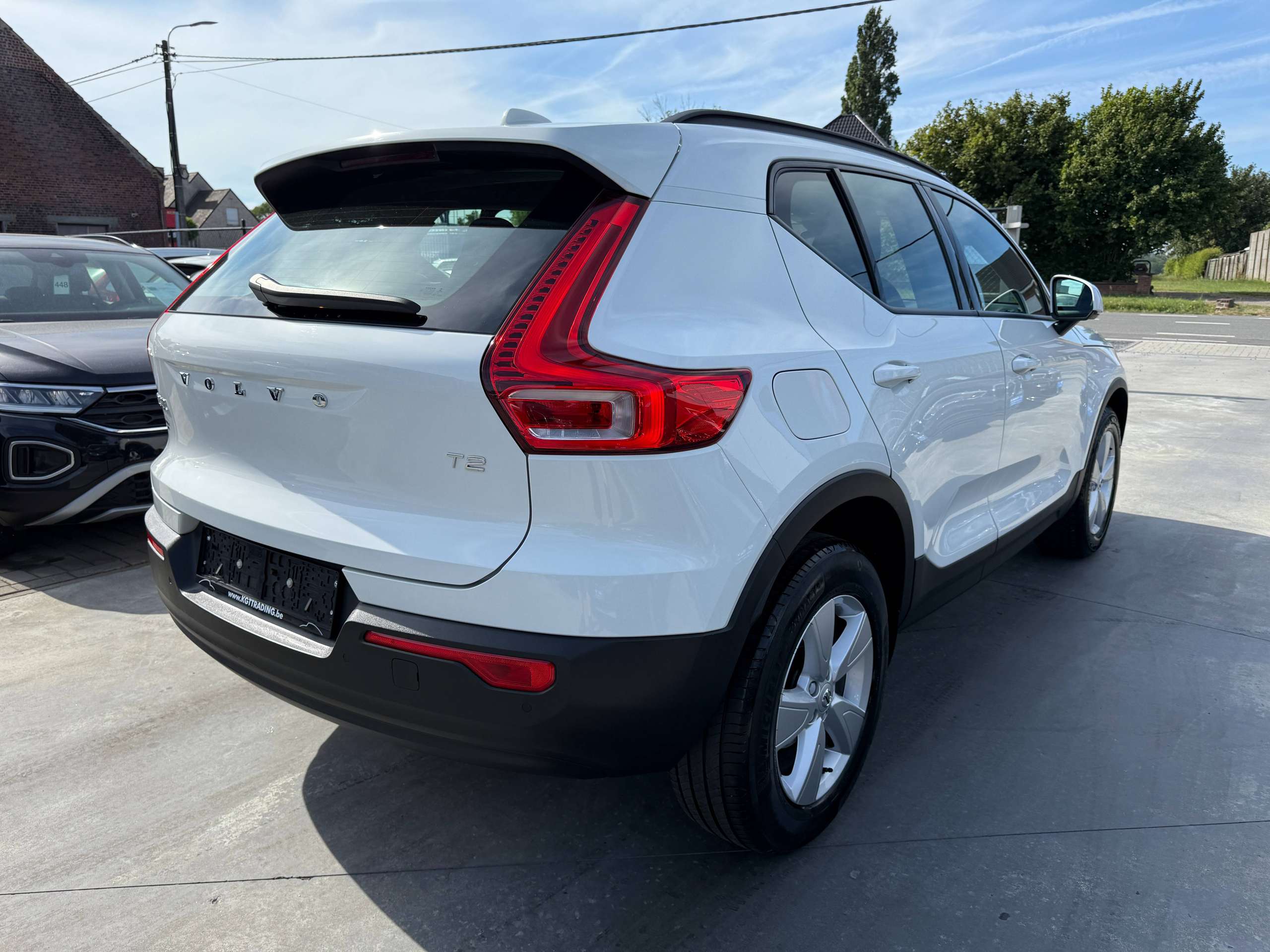 78a486c5-085e-4742-8d24-0cc30cf4e22c5-volvo-xc40-1-5-t2-129pk-navigatie-full-led-bluetooth-dab-pdc-carpass.jpg