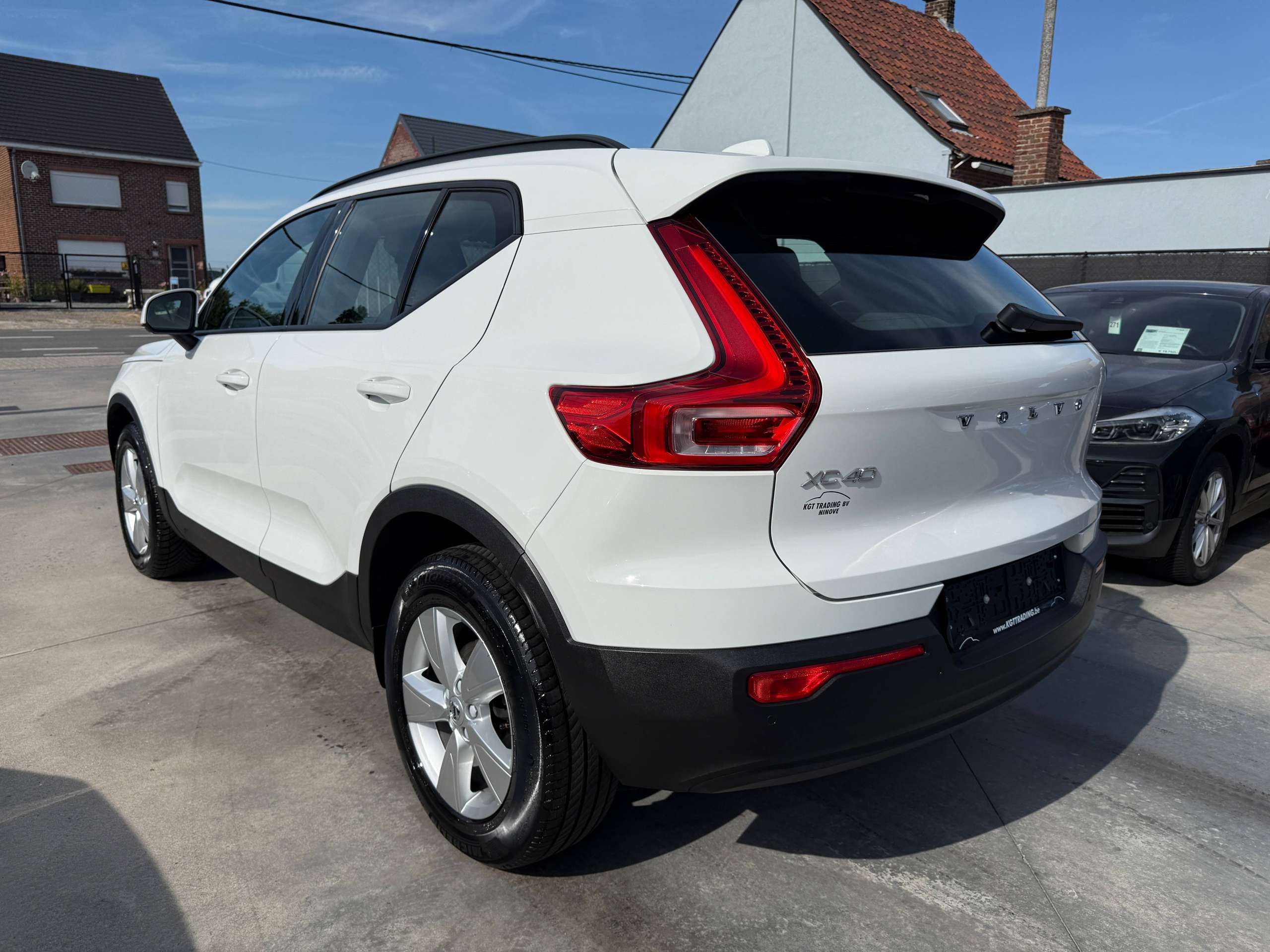 78a486c5-085e-4742-8d24-0cc30cf4e22c7-volvo-xc40-1-5-t2-129pk-navigatie-full-led-bluetooth-dab-pdc-carpass.jpg