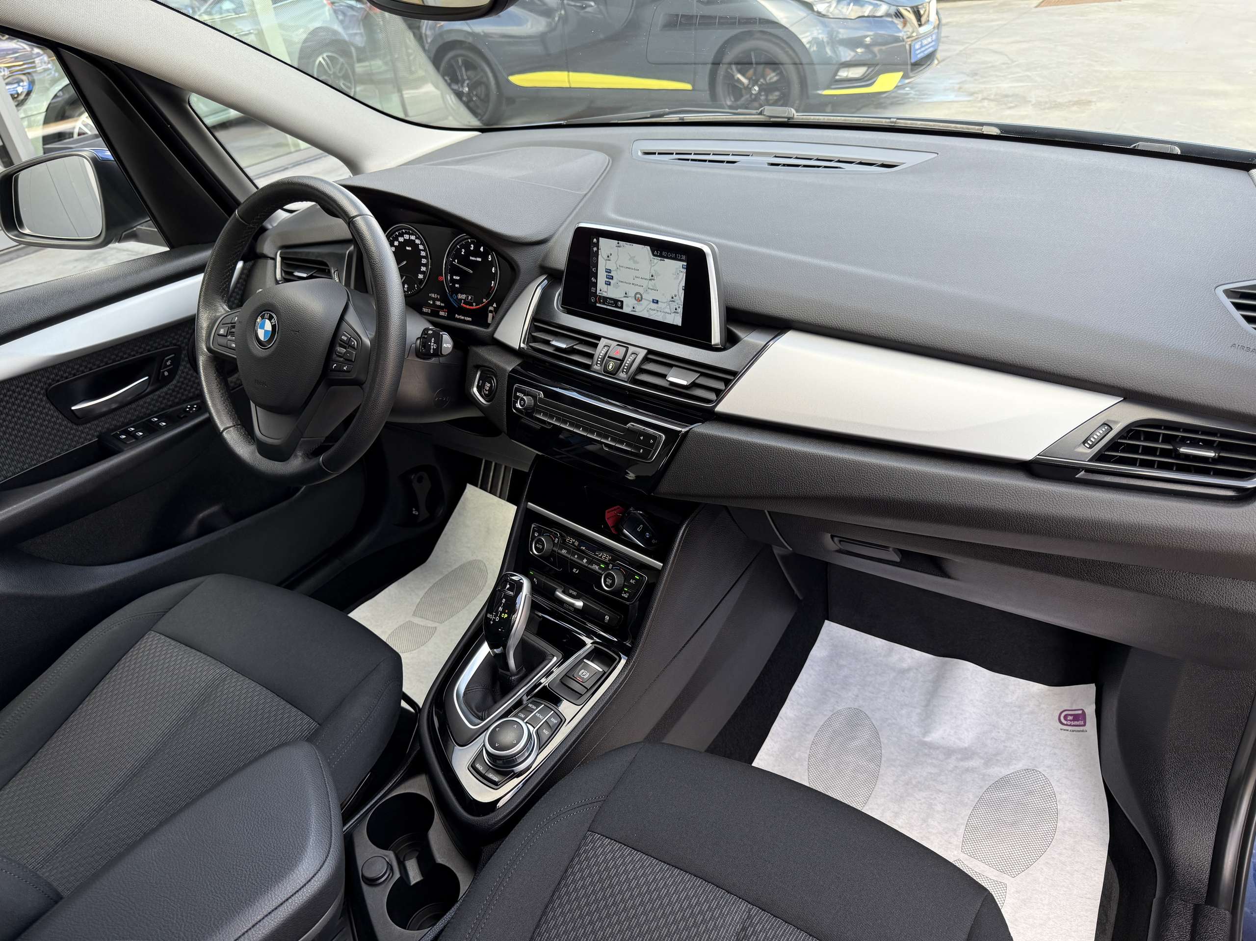 7d3b45a7-1f32-45ca-9490-1d99a364406427-bmw-218-ia-gran-tourer-7-zetels-automaat-navi-full-led-pdc.jpg