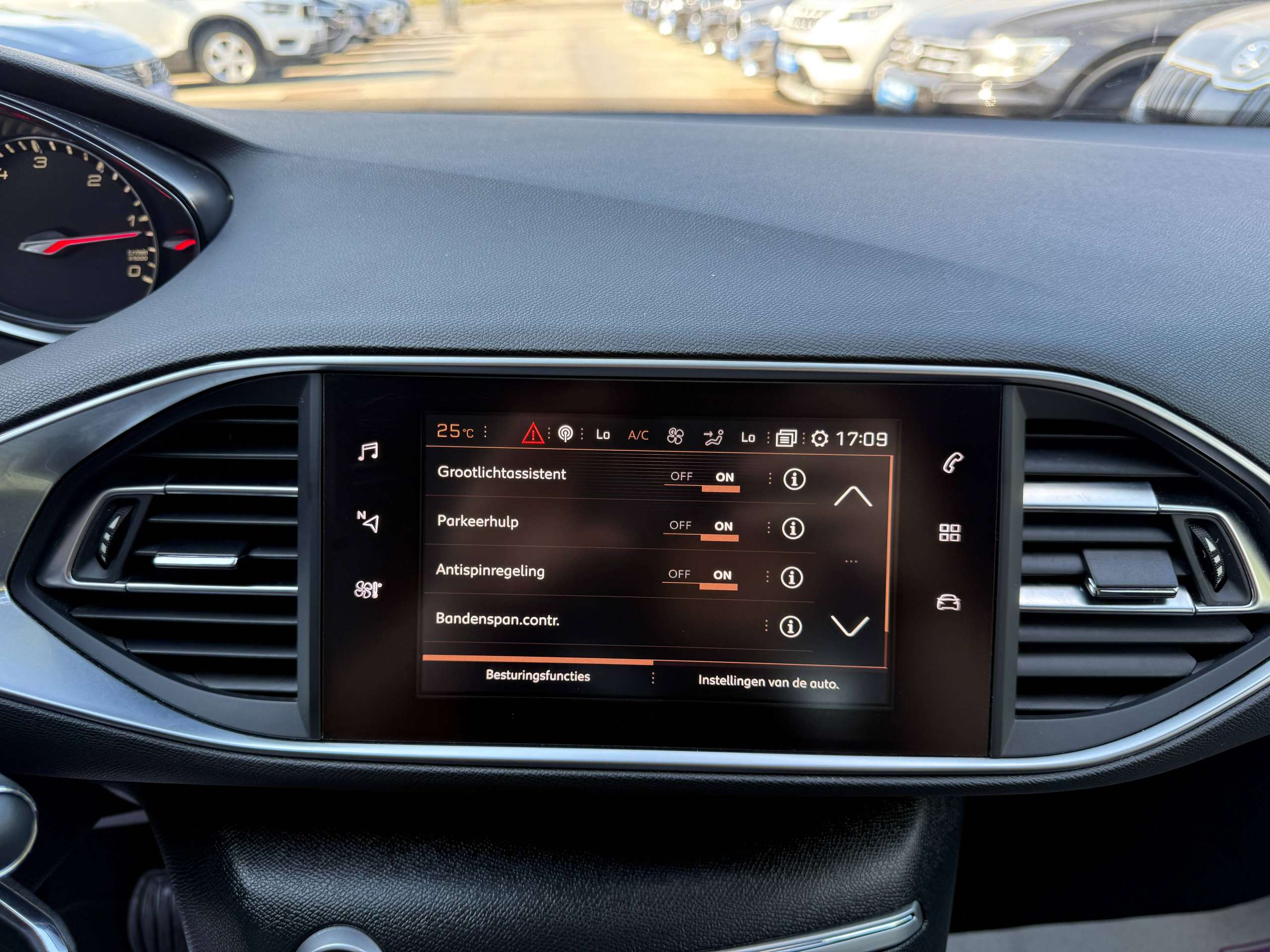 7e2e5f2f-4546-4be6-85a3-4843789bff7619-peugeot-308-sw-1-5-bluehdi-130pk-navigatie-carplay-bluetooth-pdc-led.jpg