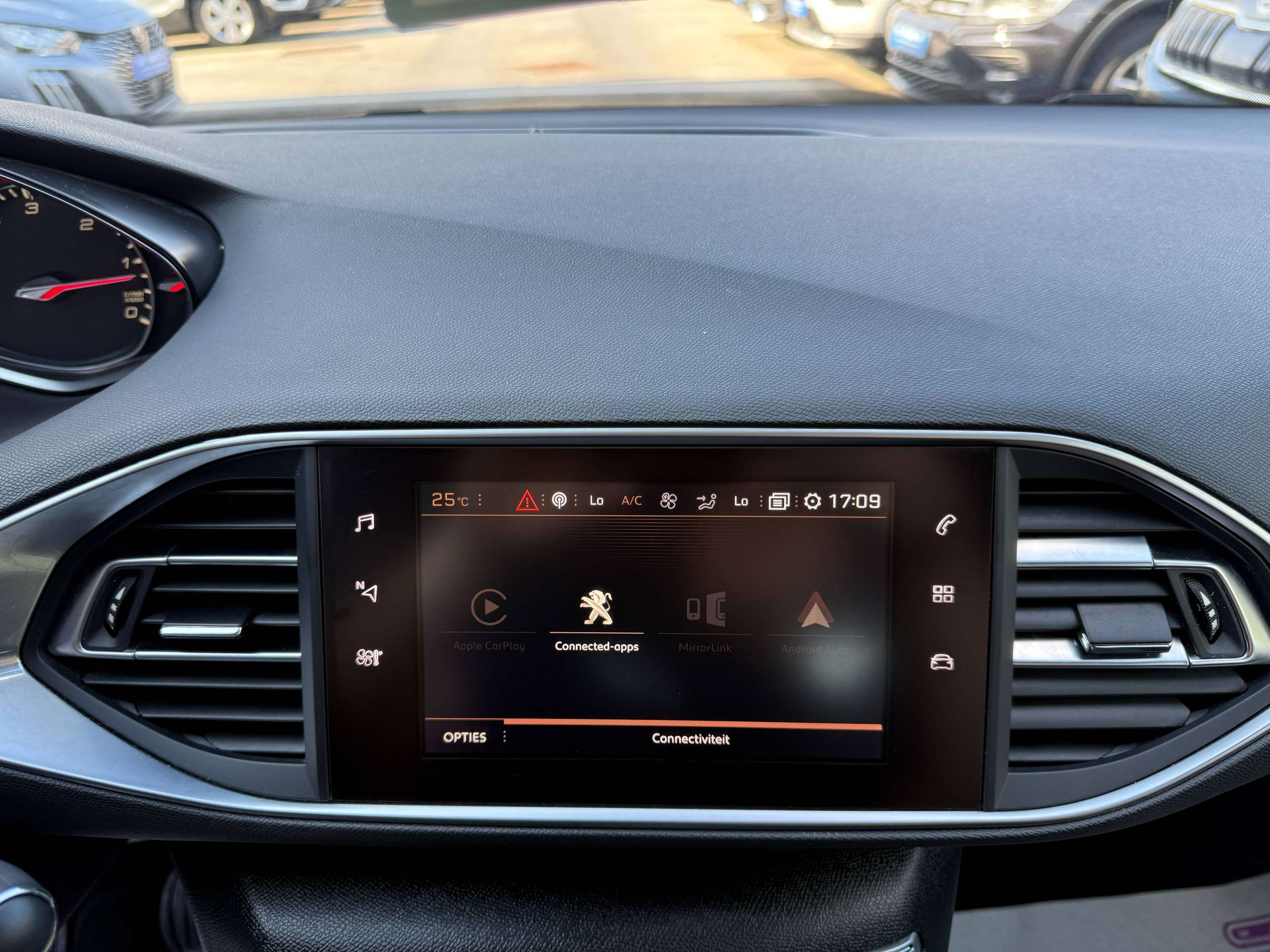 7e2e5f2f-4546-4be6-85a3-4843789bff7620-peugeot-308-sw-1-5-bluehdi-130pk-navigatie-carplay-bluetooth-pdc-led.jpg