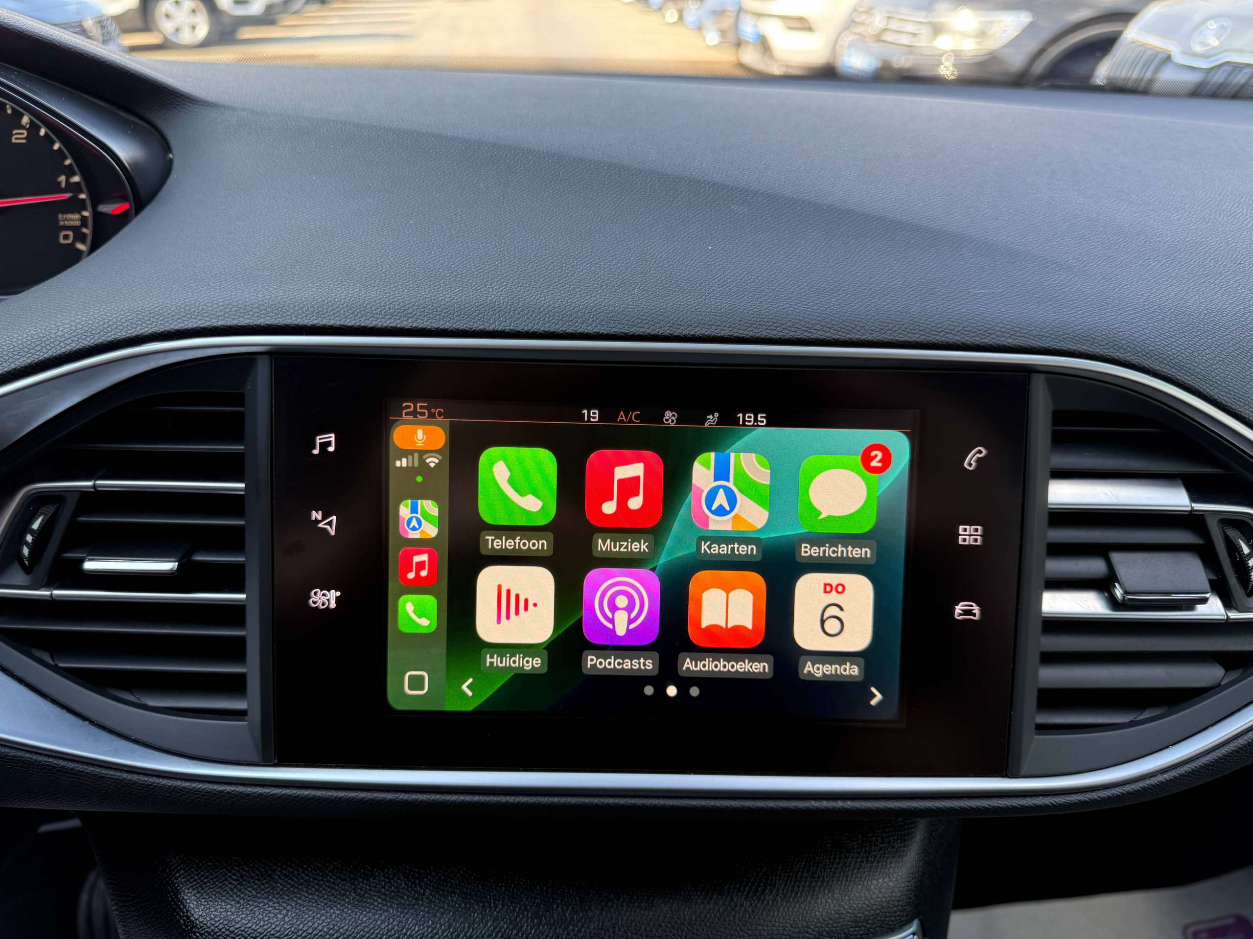 7e2e5f2f-4546-4be6-85a3-4843789bff7623-peugeot-308-sw-1-5-bluehdi-130pk-navigatie-carplay-bluetooth-pdc-led.jpg