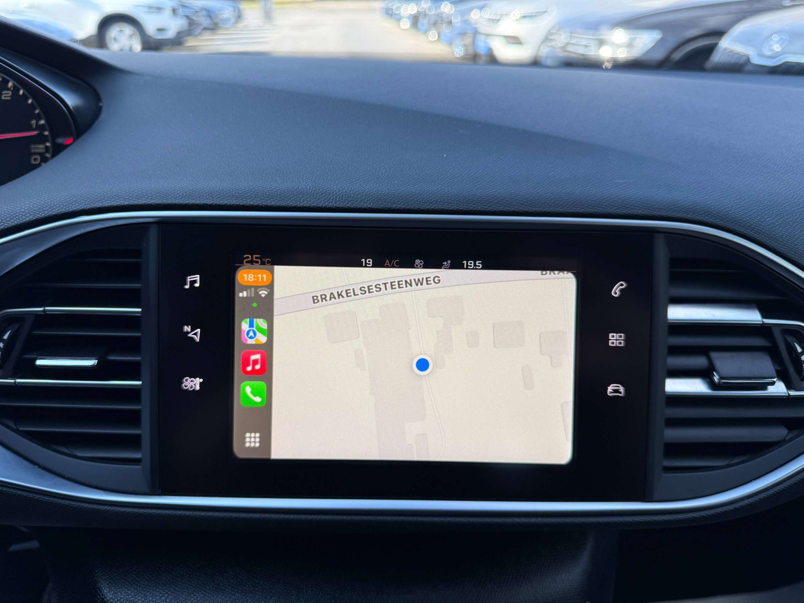 7e2e5f2f-4546-4be6-85a3-4843789bff7624-peugeot-308-sw-1-5-bluehdi-130pk-navigatie-carplay-bluetooth-pdc-led.jpg