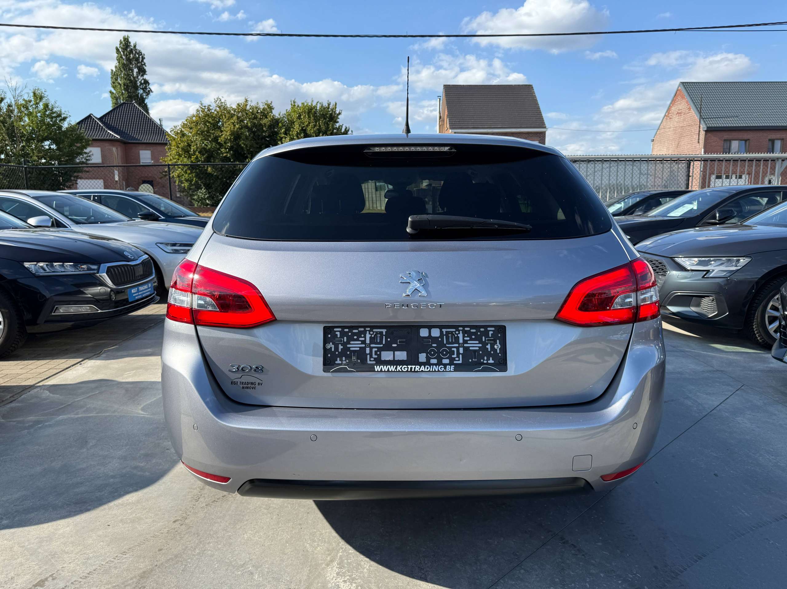 7e2e5f2f-4546-4be6-85a3-4843789bff766-peugeot-308-sw-1-5-bluehdi-130pk-navigatie-carplay-bluetooth-pdc-led.jpg