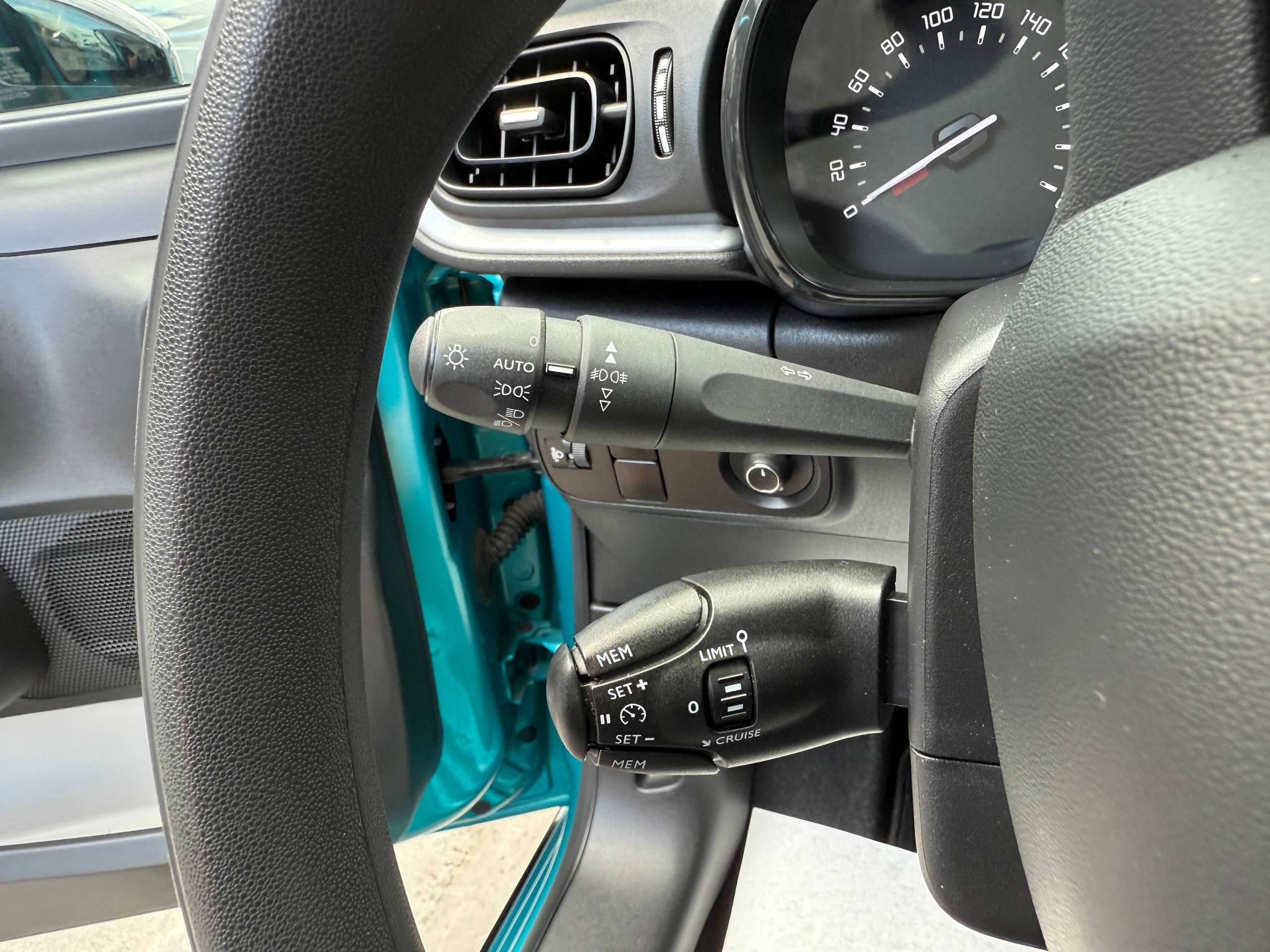 800aed50-93df-4a97-9c6e-919e78a1267418-citroen-c3-1-2i-83pk-navigatie-carplay-bluetooth-full-led-airco-pdc-lane-assist.jpg