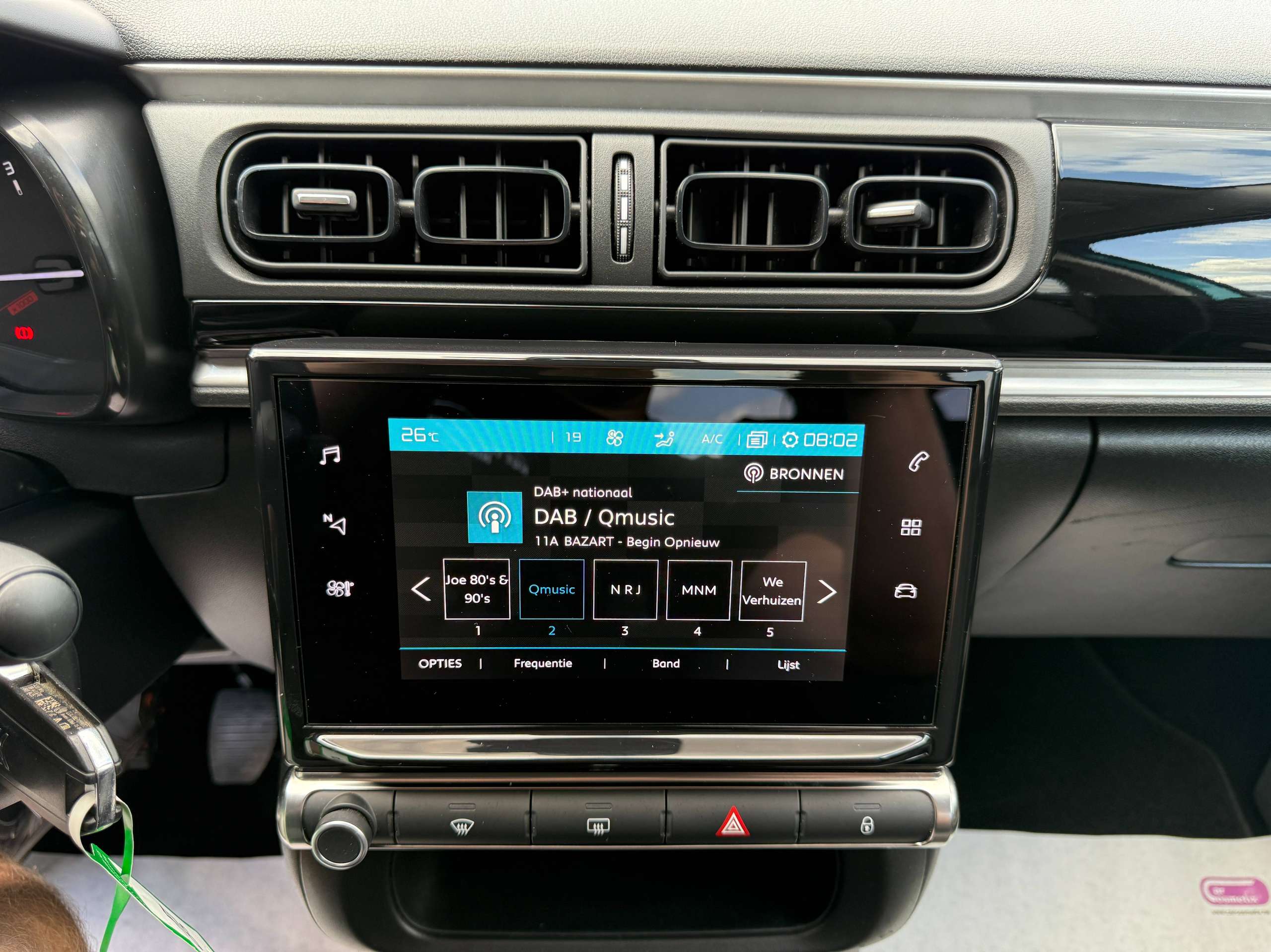 800aed50-93df-4a97-9c6e-919e78a1267420-citroen-c3-1-2i-83pk-navigatie-carplay-bluetooth-full-led-airco-pdc-lane-assist.jpg
