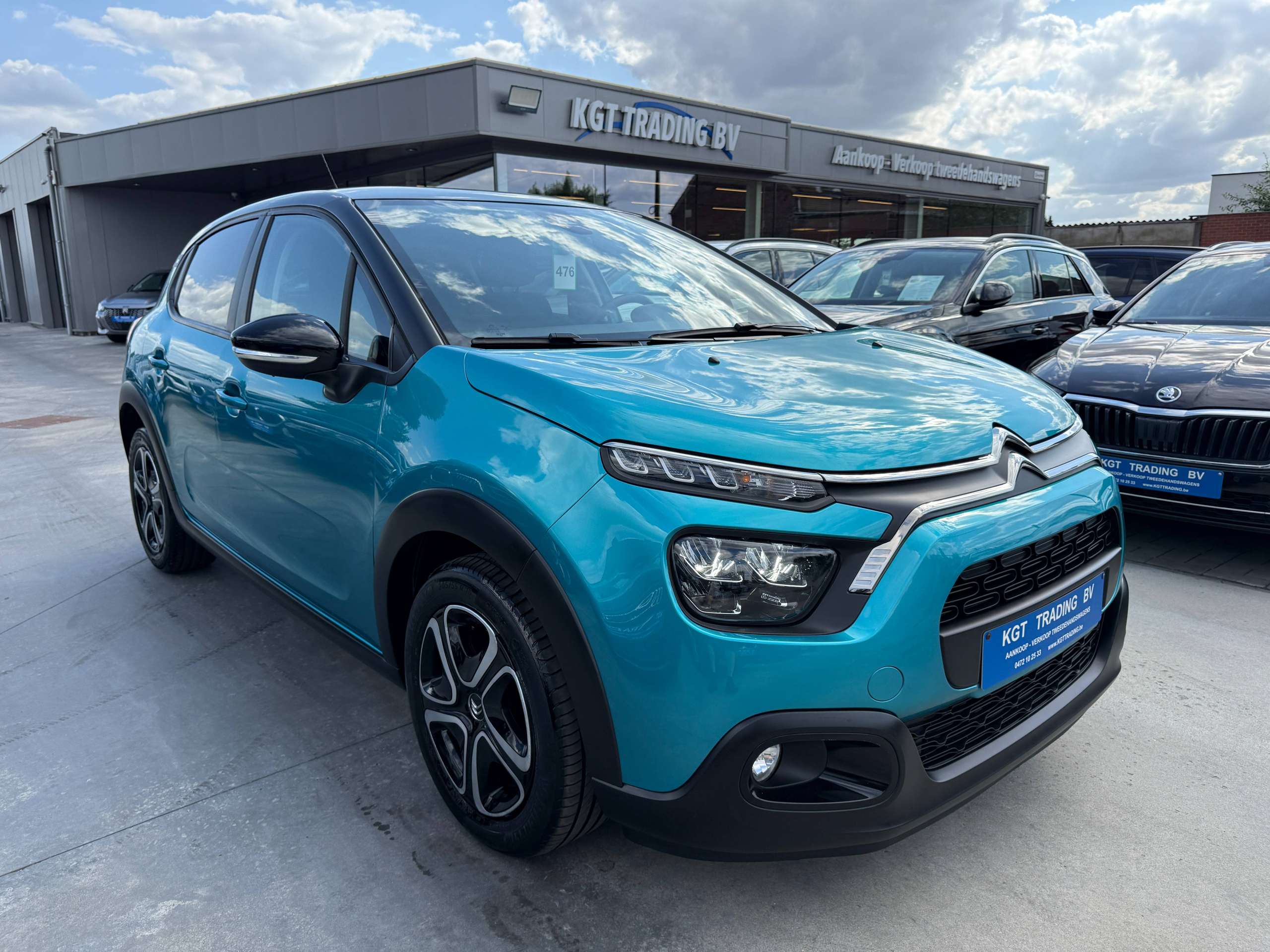 800aed50-93df-4a97-9c6e-919e78a126743-citroen-c3-1-2i-83pk-navigatie-carplay-bluetooth-full-led-airco-pdc-lane-assist.jpg