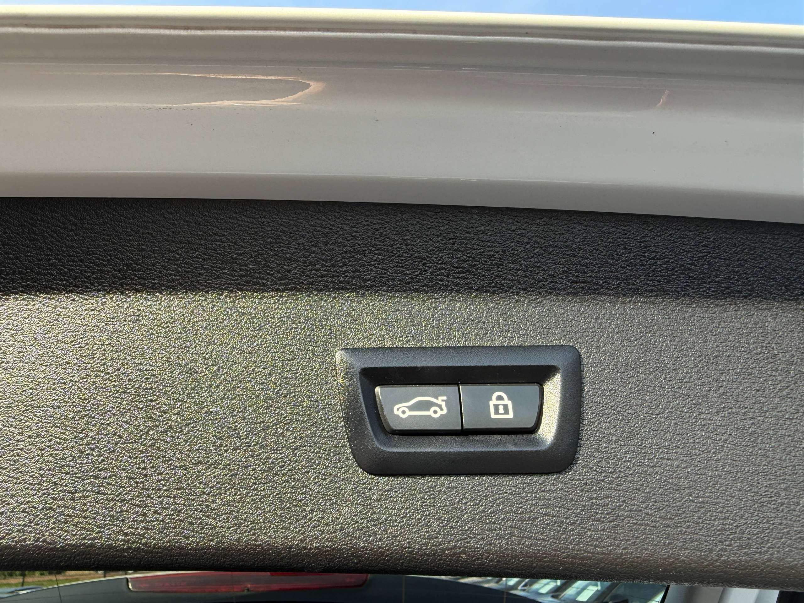 82c0851d-33d3-495b-99a9-f83d2e8ab79315-bmw-x1-1-5i-automaat-full-led-navi-camera-head-up-dab-pdc.jpg