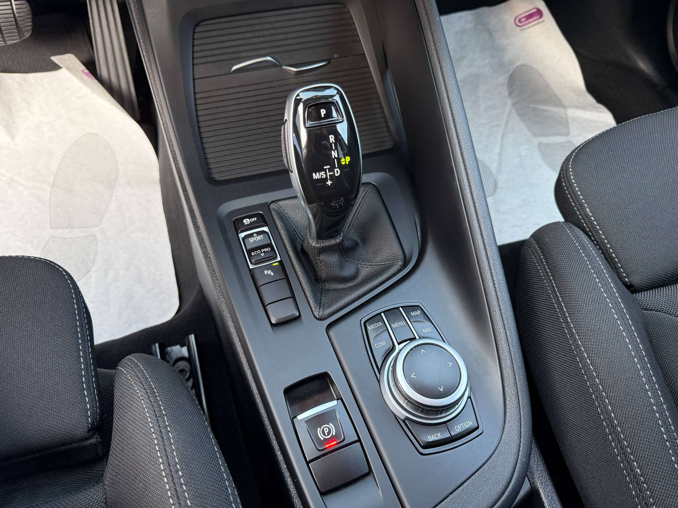 82c0851d-33d3-495b-99a9-f83d2e8ab79323-bmw-x1-1-5i-automaat-full-led-navi-camera-head-up-dab-pdc.jpg