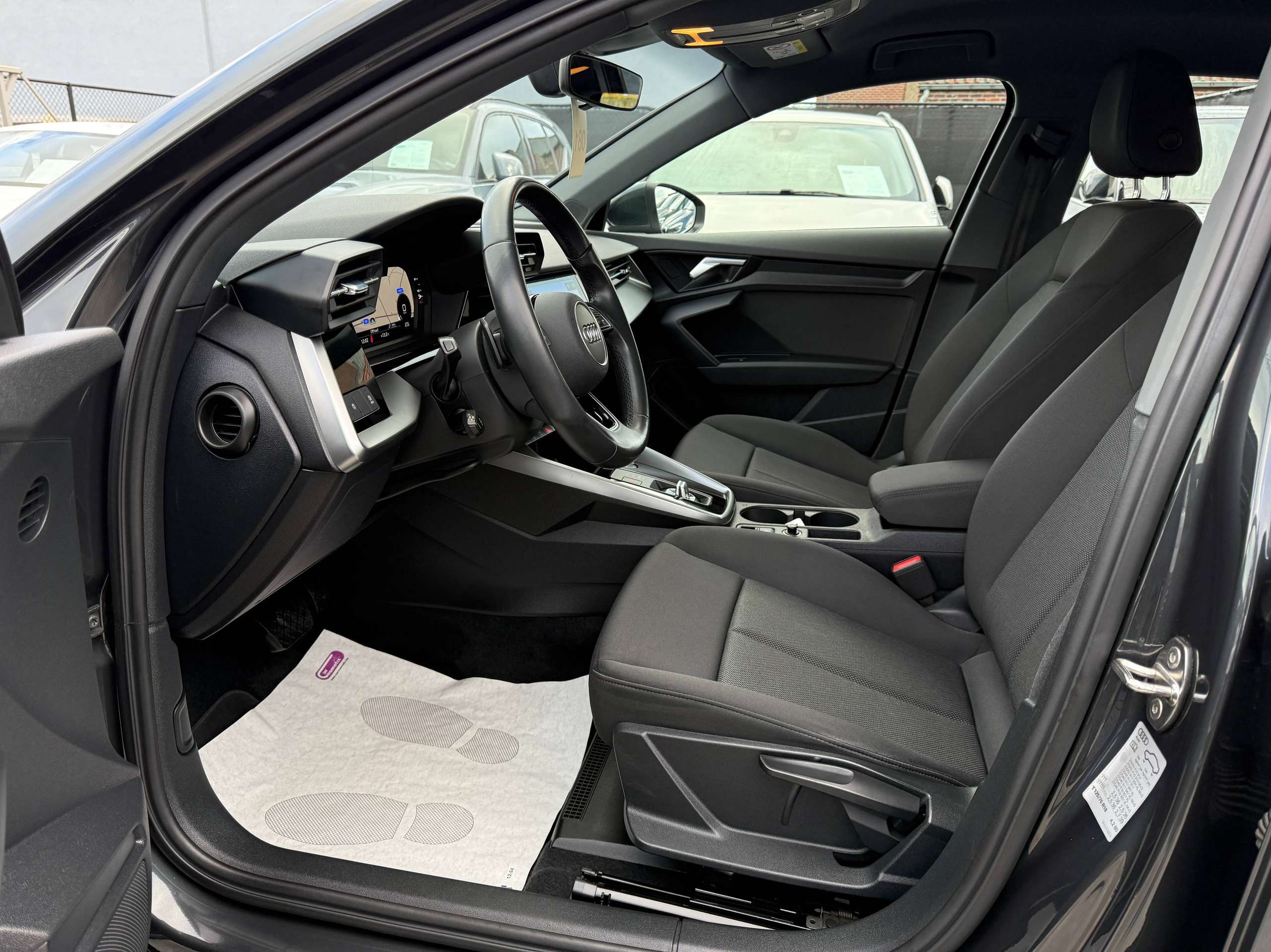 9202ff47-772a-4141-91de-39232bc588cb12-audi-a3-30-tfsi-berline-automaat-full-led-navi-carplay-alu.jpg